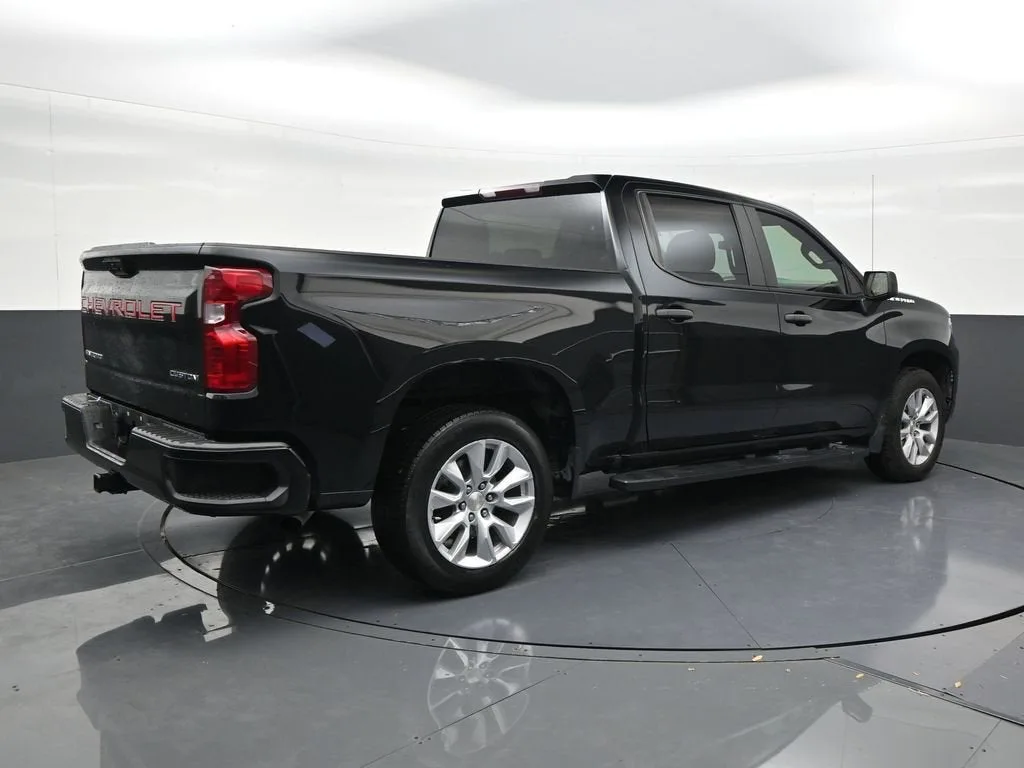 2024 Chevrolet Silverado 1500 Custom photo 5