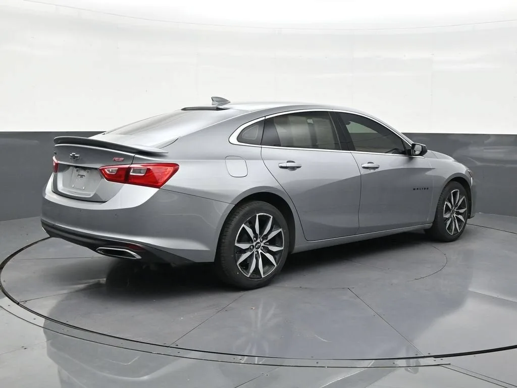 2024 Chevrolet Malibu RS photo 5