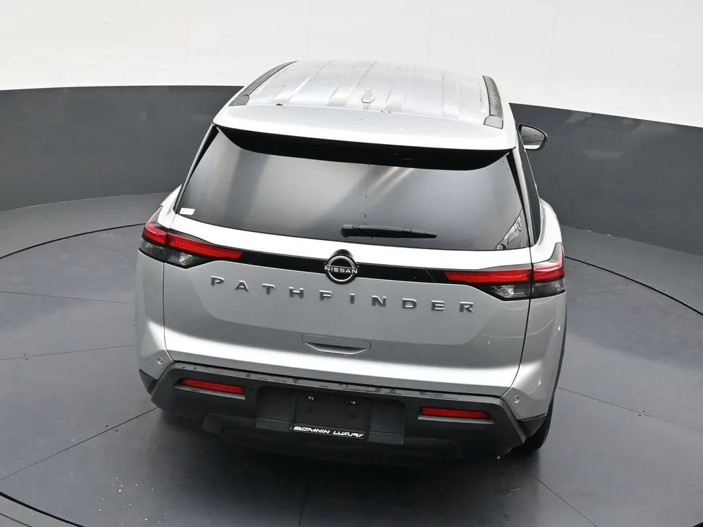 2022 Nissan Pathfinder S 2WD photo 15