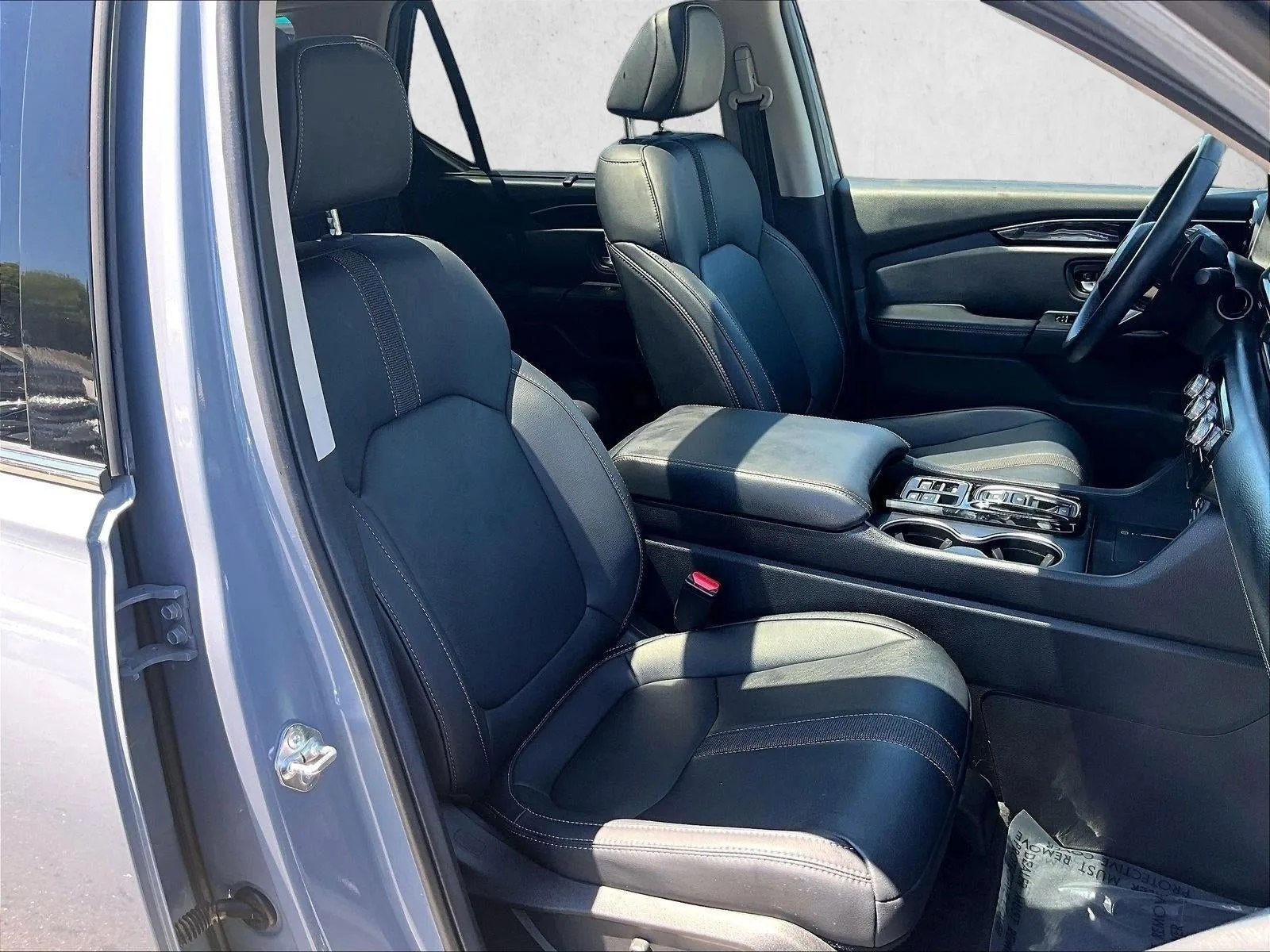 2025 Honda Pilot Touring photo 9