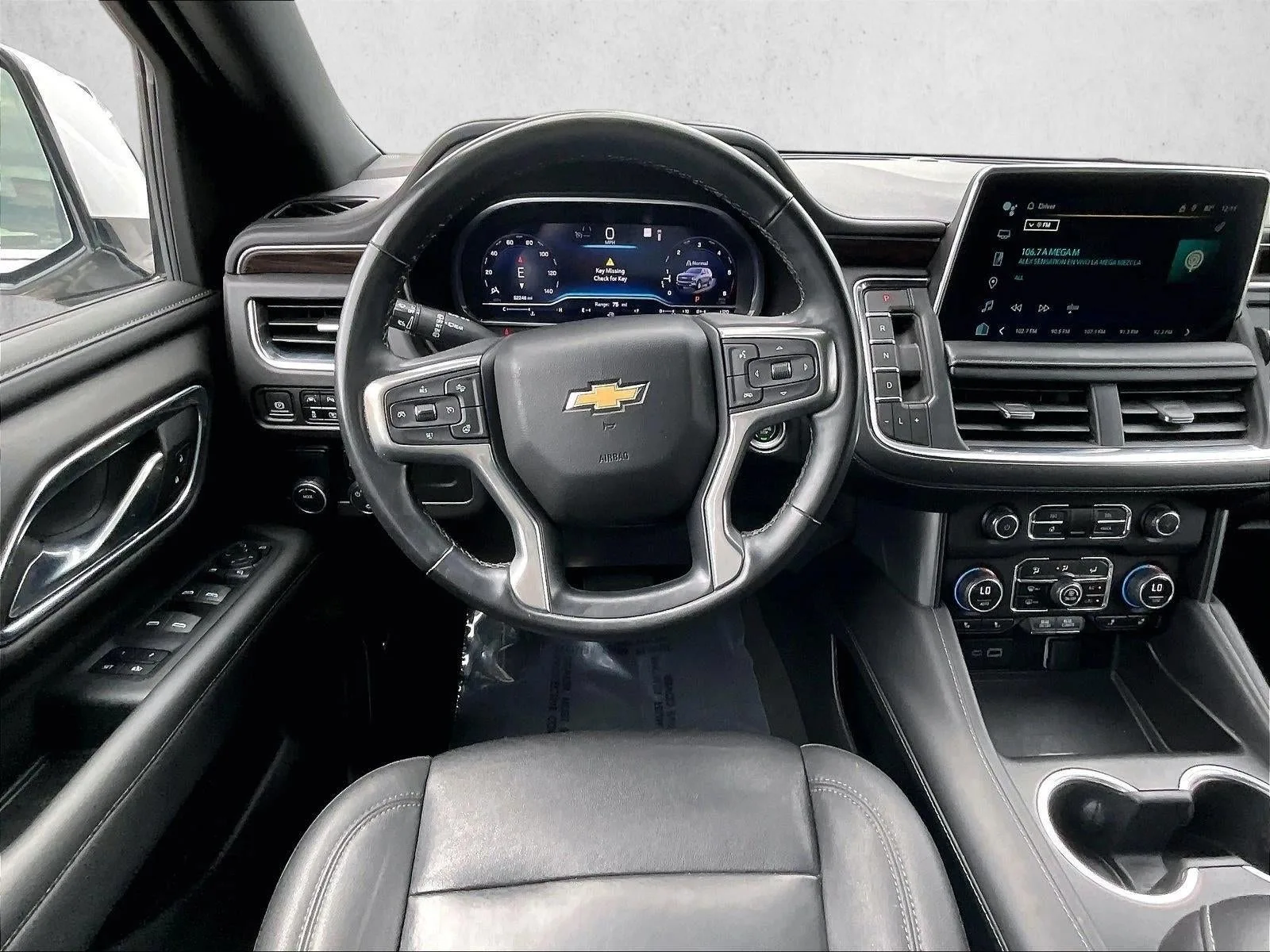 2023 Chevrolet Suburban LT photo 7