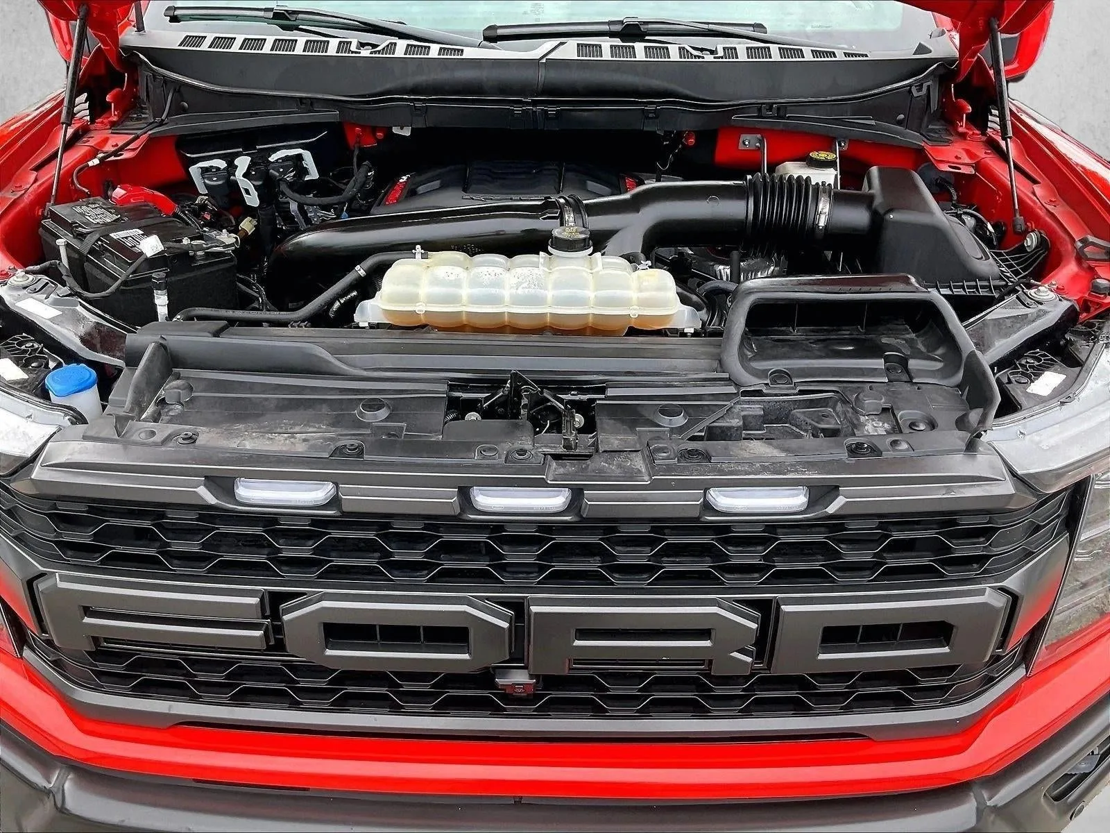 2023 Ford F-150 Raptor photo 11
