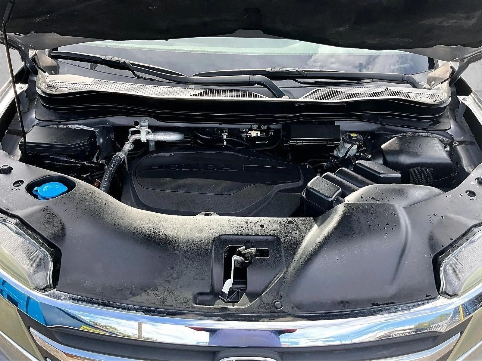 2016 Honda Pilot LX photo 11