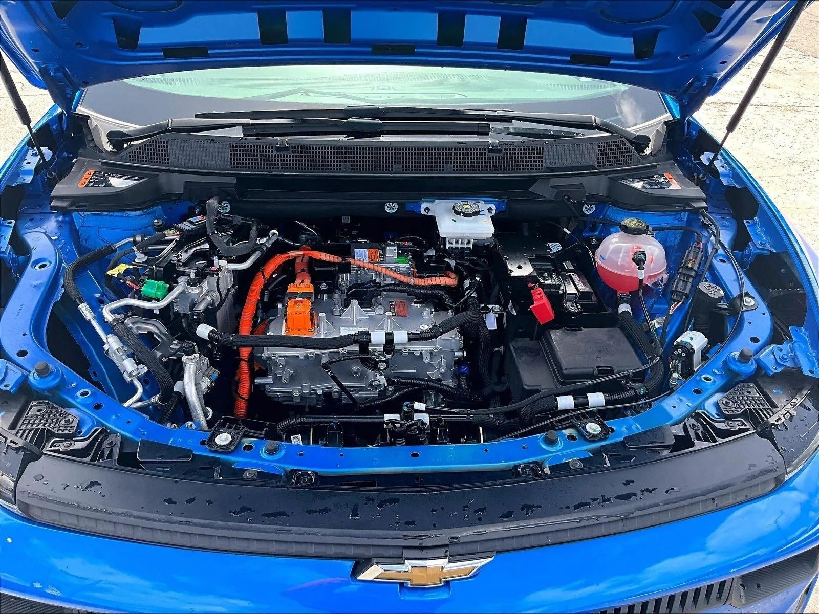 2025 Chevrolet Equinox EV LT photo 11