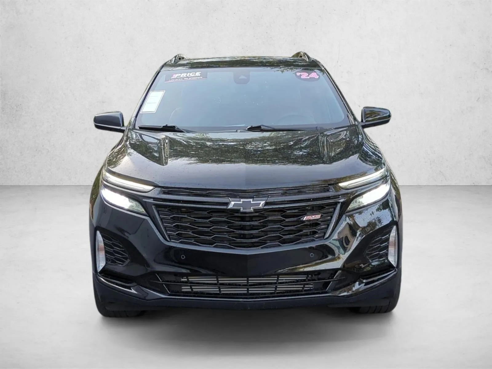 2024 Chevrolet Equinox FWD RS photo 2