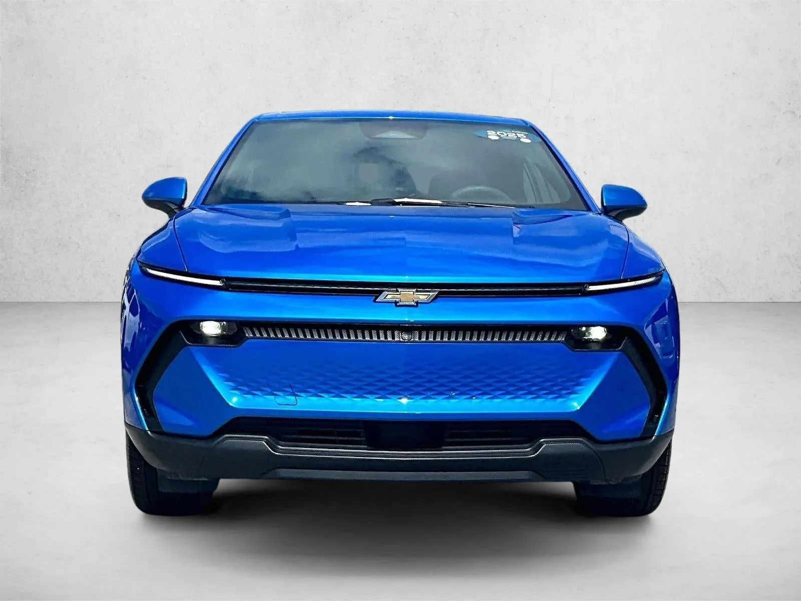 2025 Chevrolet Equinox EV LT photo 3