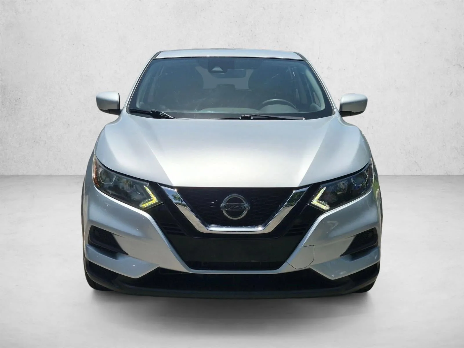 2021 Nissan Rogue Sport FWD S photo 2