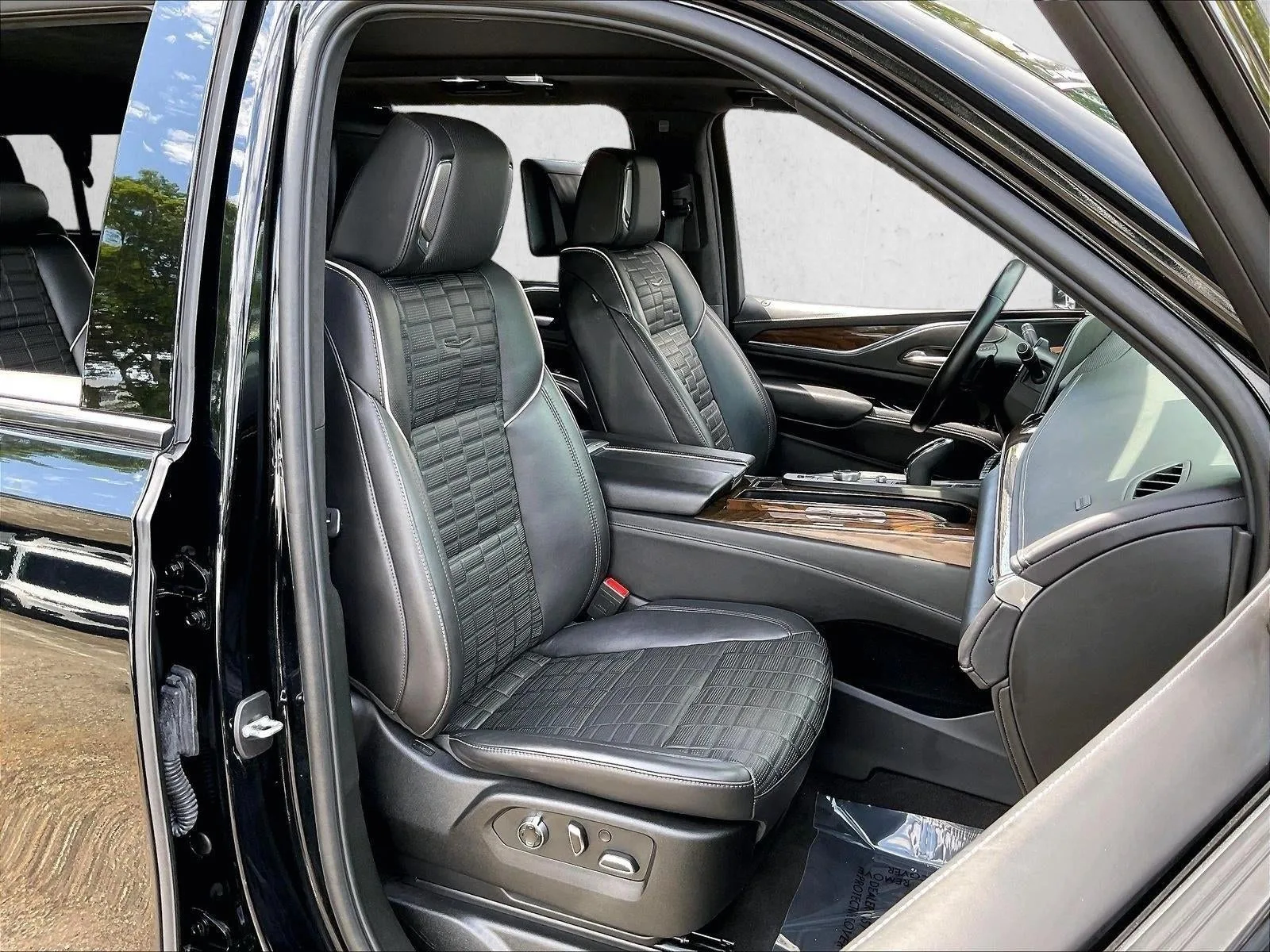 2023 Cadillac Escalade ESV 4WD Sport Platinum photo 9