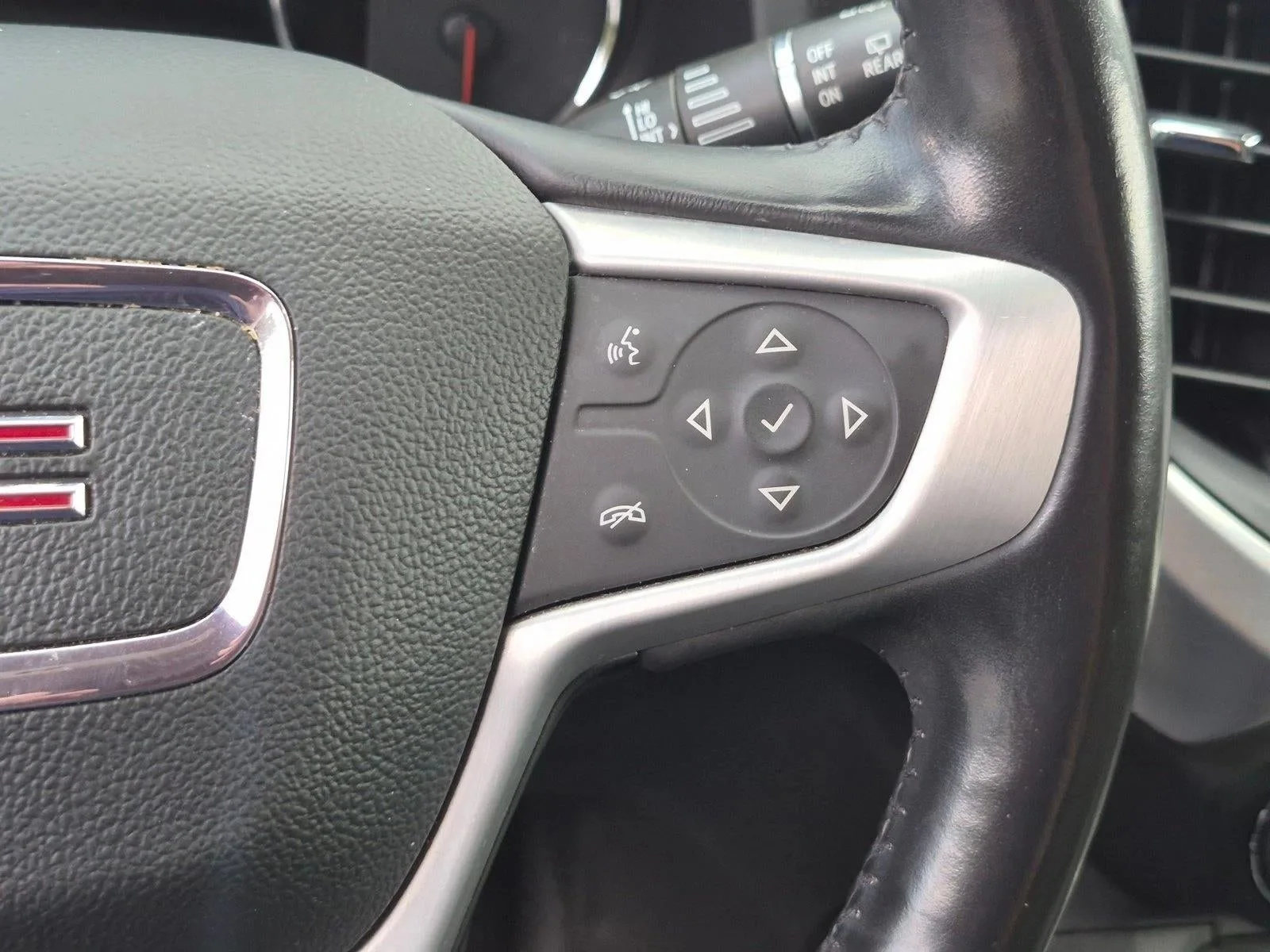 2021 GMC Acadia FWD SLT photo 5