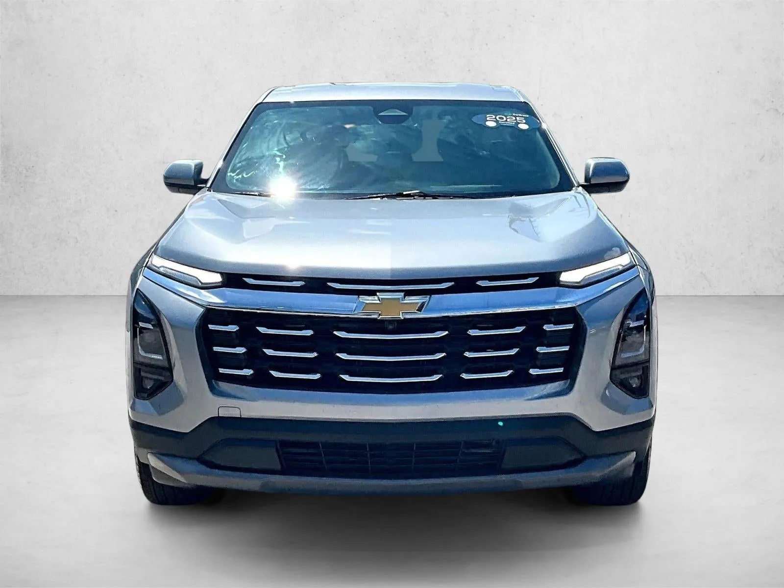 2025 Chevrolet Equinox LT photo 3
