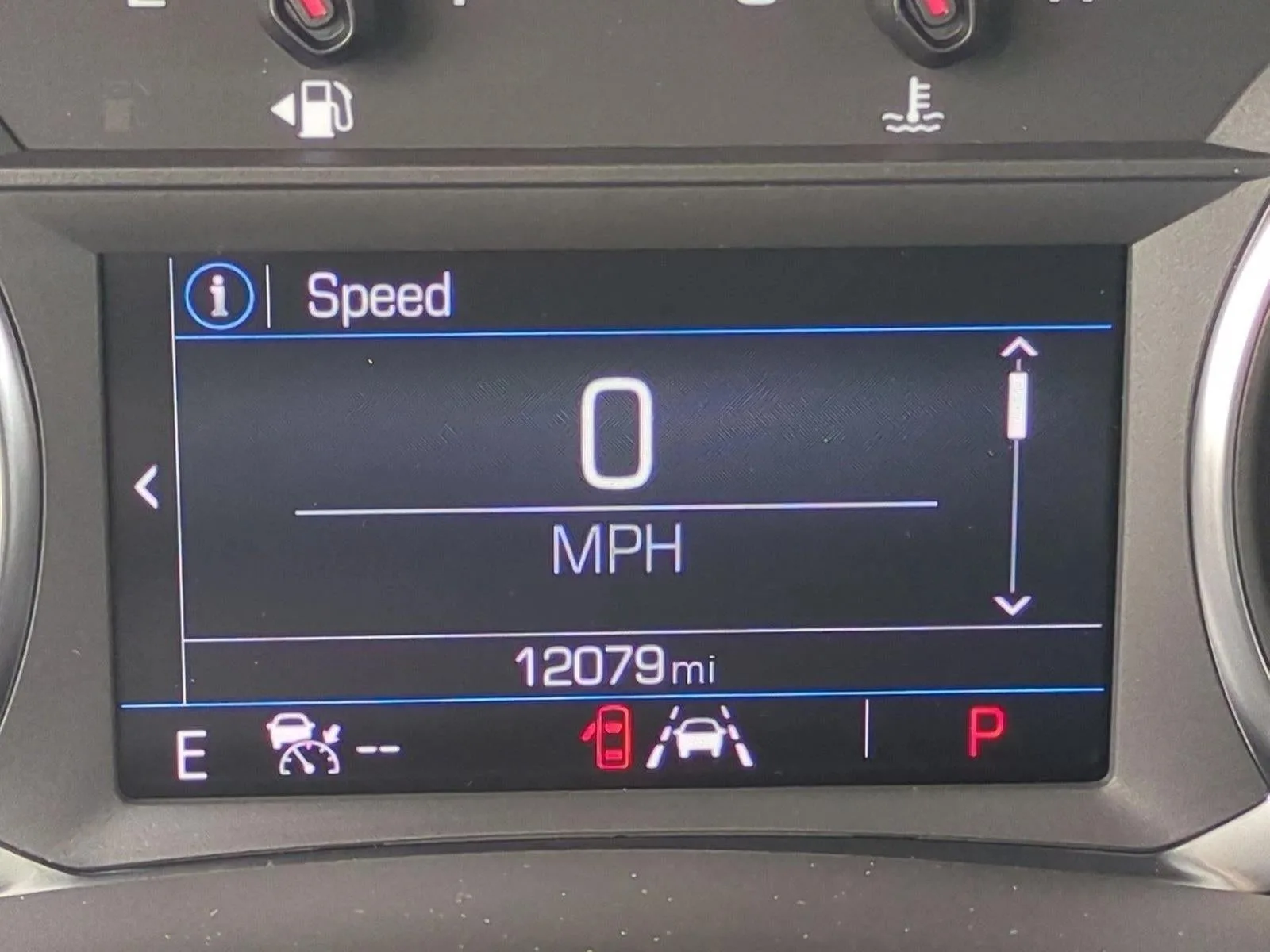 2024 GMC Terrain SLE photo 11