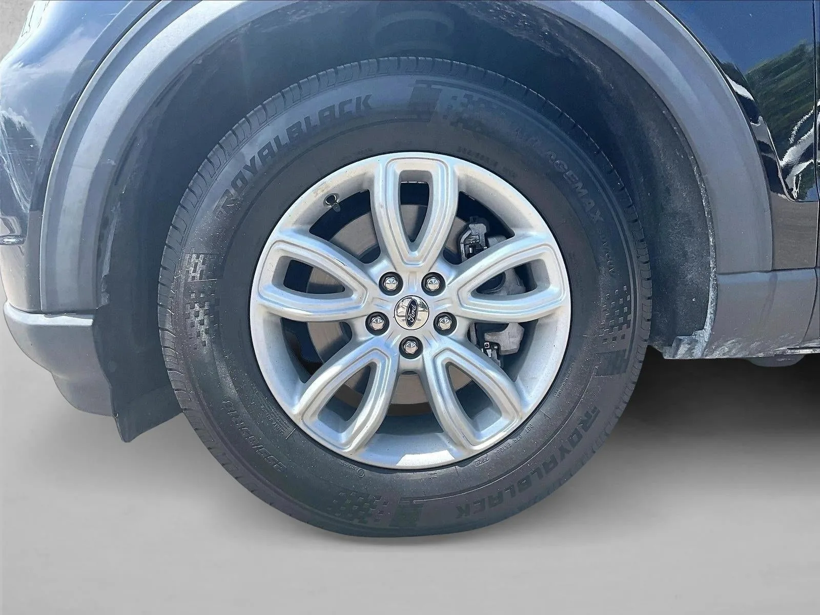 2021 Ford Explorer Base photo 10