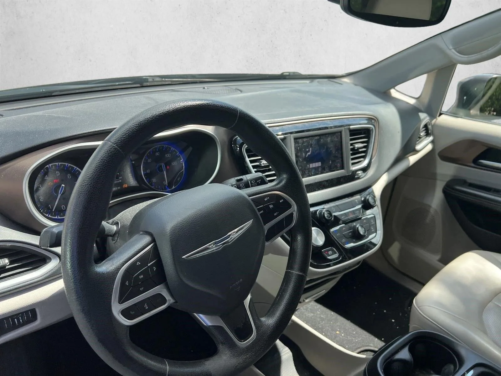 2021 Chrysler Voyager LXI FWD photo 12