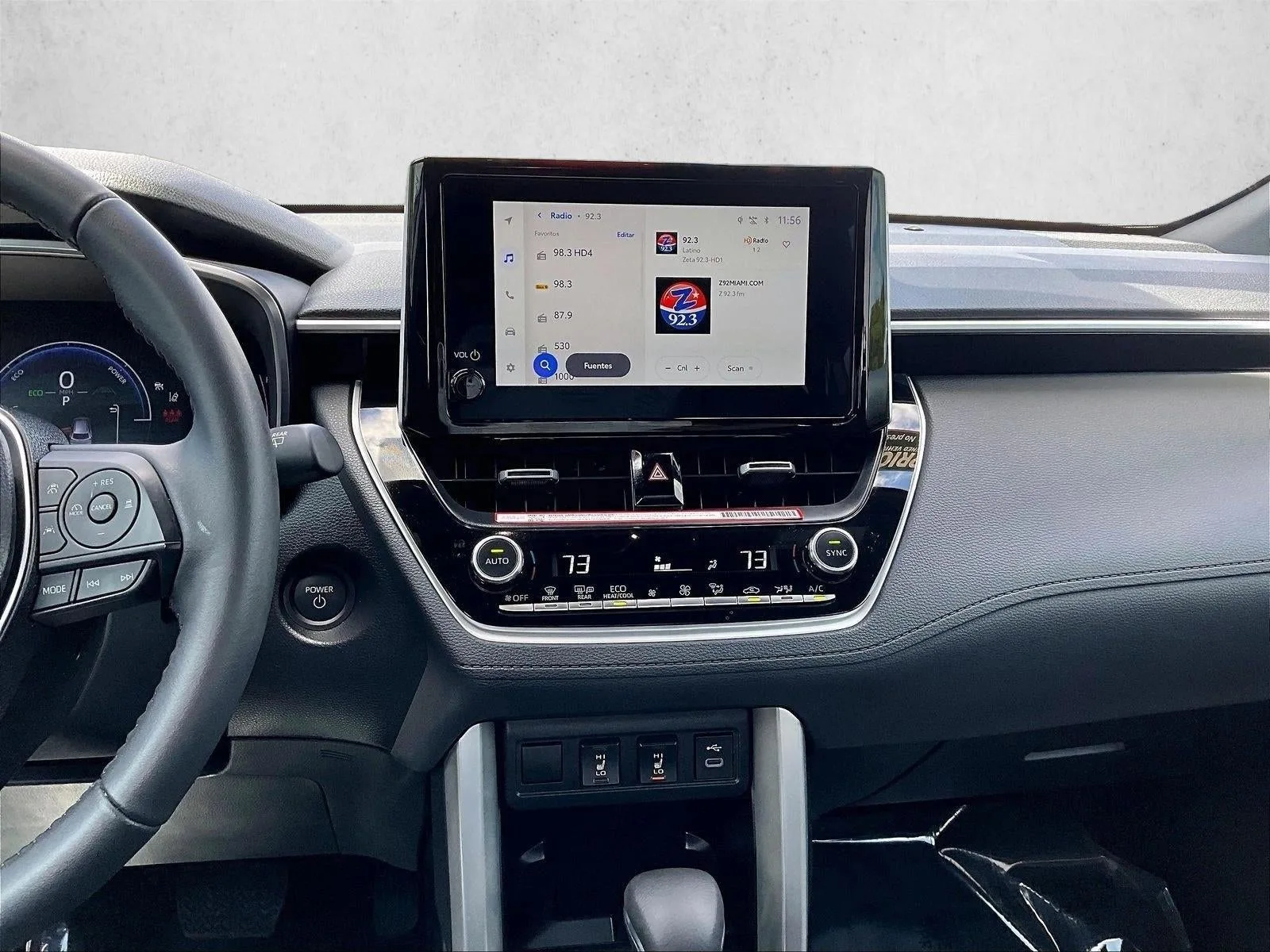 2025 Toyota Corolla Cross Hybrid XSE photo 8