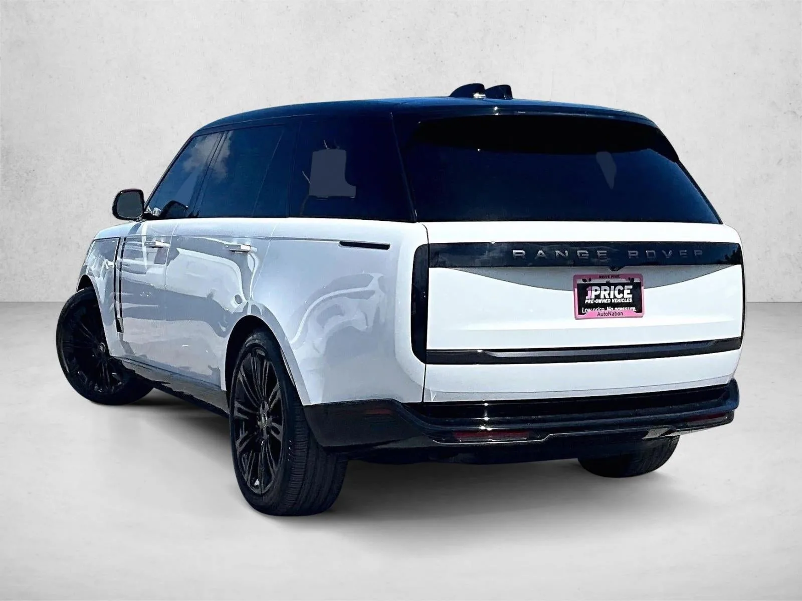 2024 Land Rover Range Rover SE photo 12