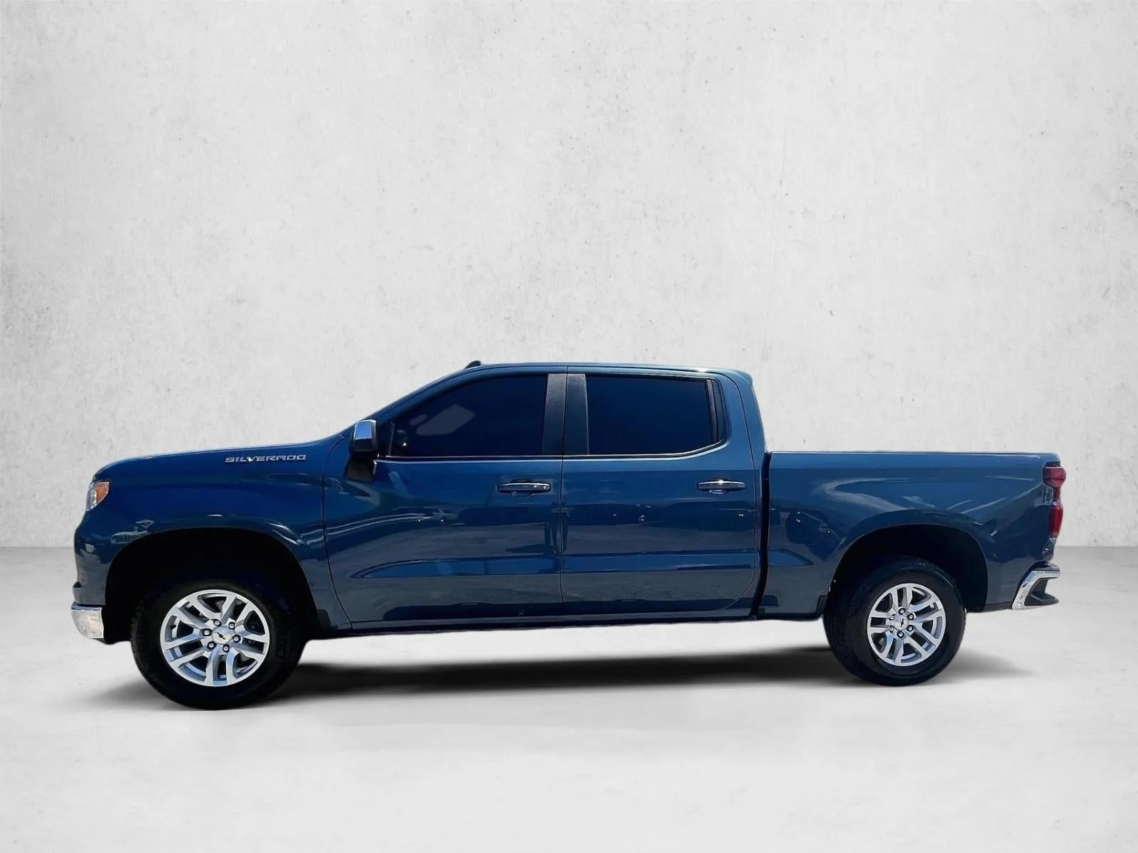 2024 Chevrolet Silverado 1500 LT photo 6
