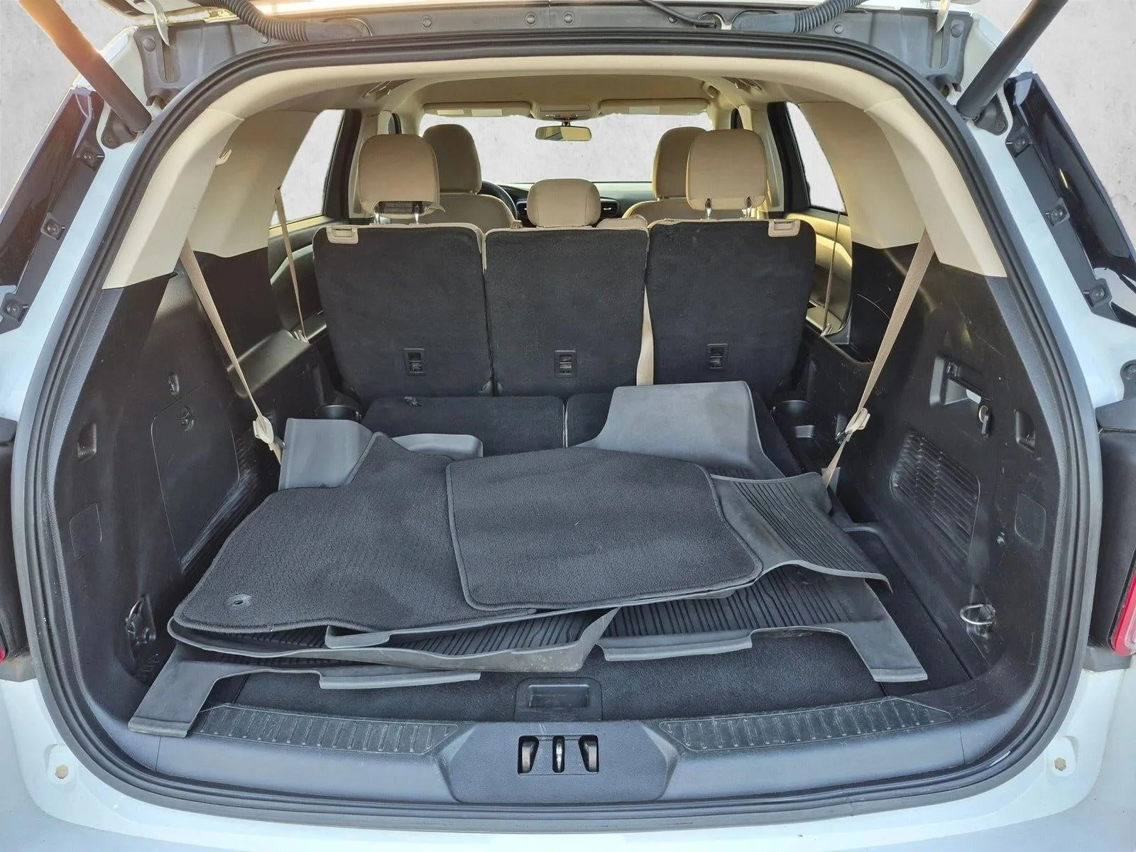 2021 Ford Explorer Base photo 4