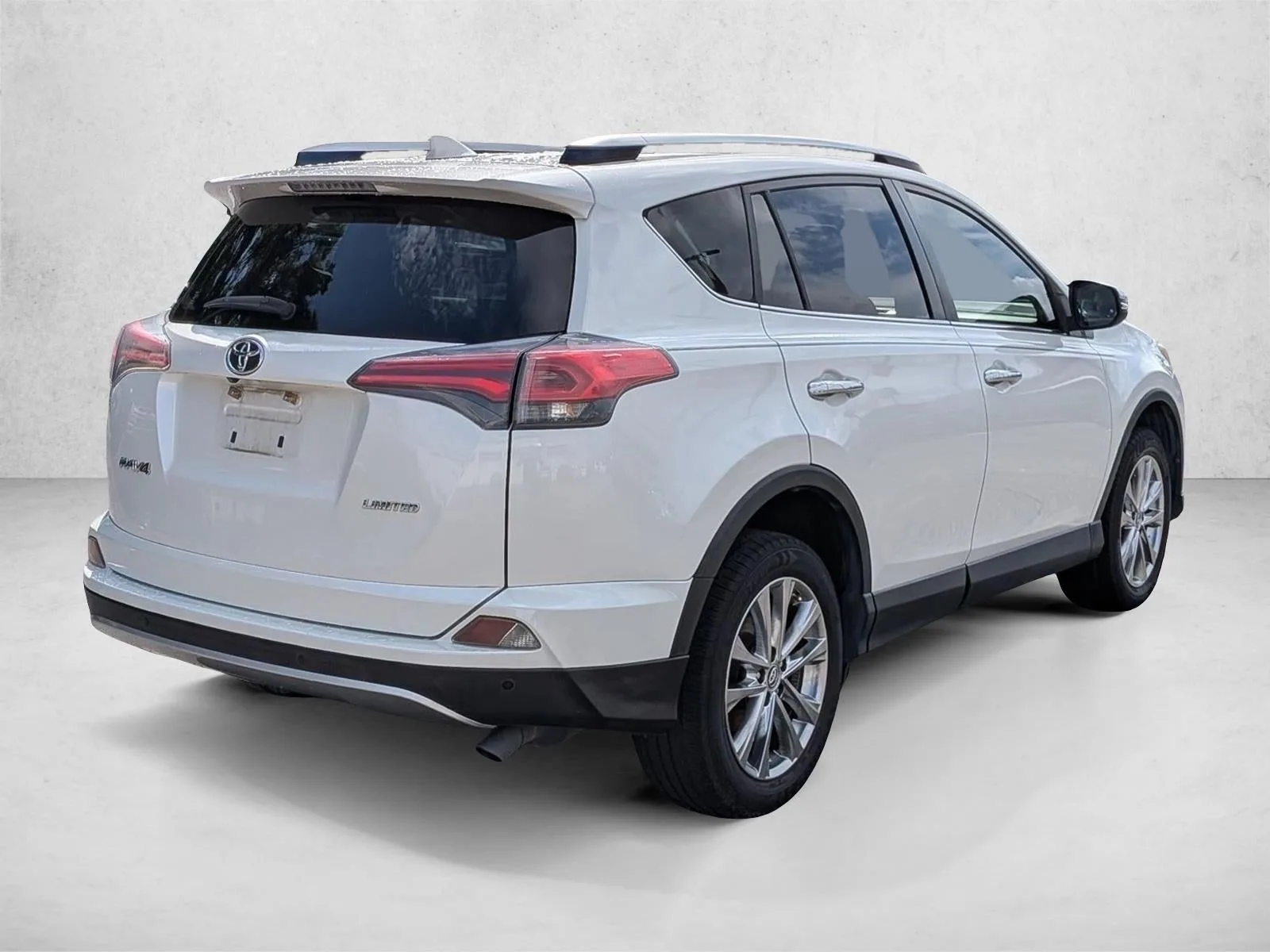 2016 Toyota RAV4 FWD 4dr Limited (Natl) photo 6