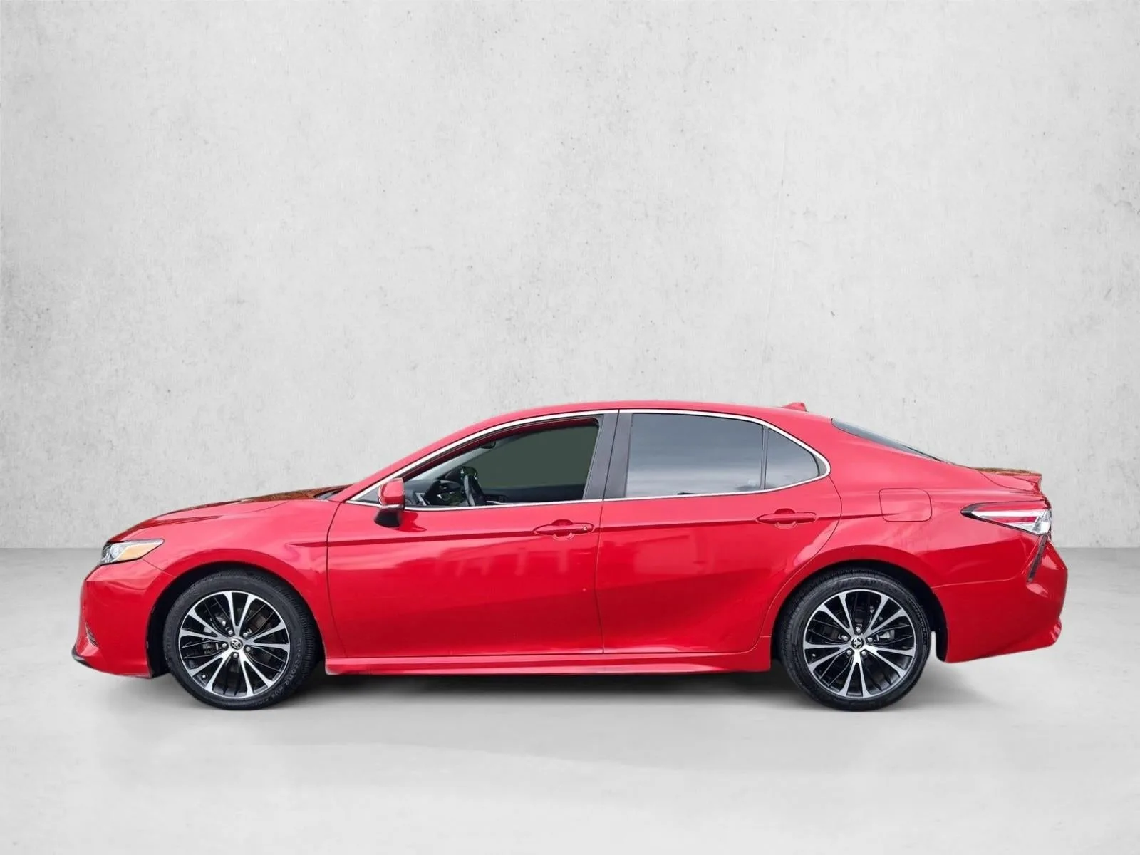 2020 Toyota Camry SE Auto AWD (Natl) photo 9