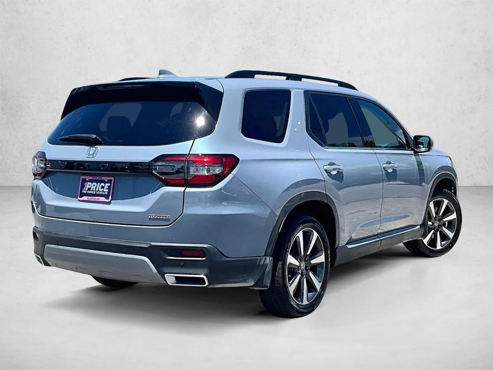 2025 Honda Pilot Touring photo 2