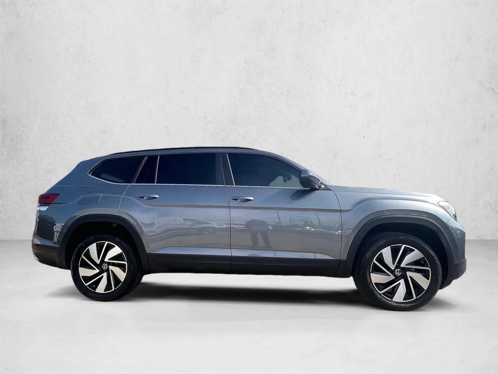 2024 Volkswagen Atlas 2.0T SE w/Technology photo 5
