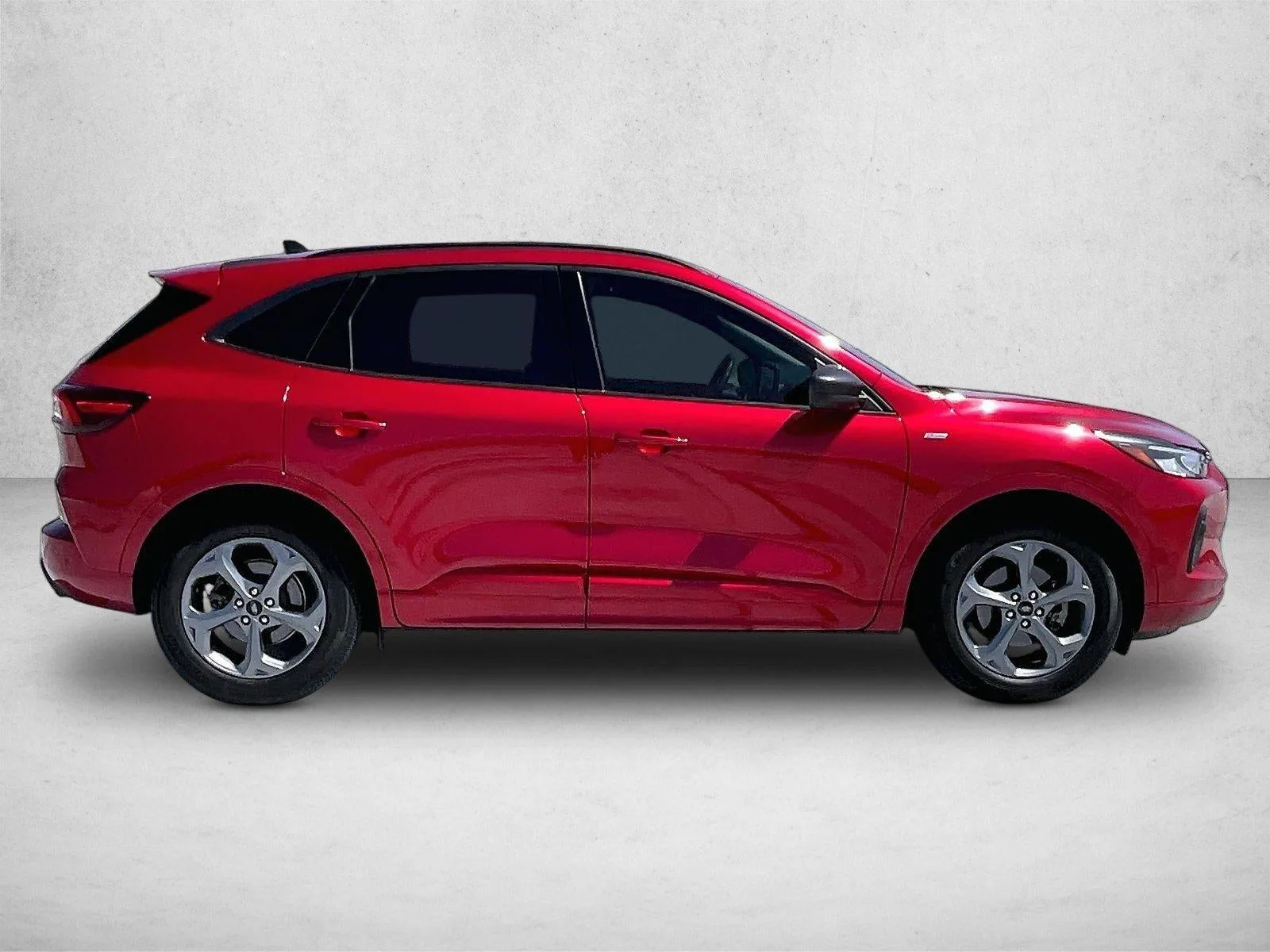 2024 Ford Escape ST-Line photo 5