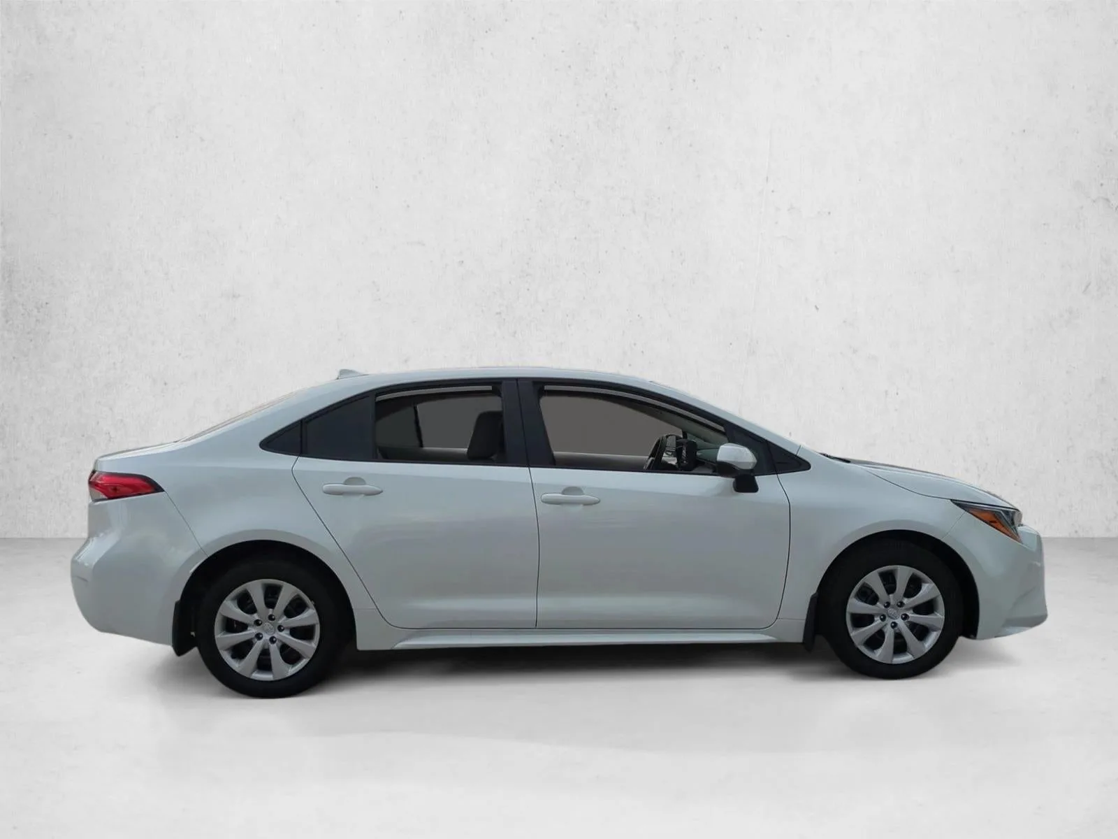2026 Toyota Corolla LE CVT (Natl) photo 4