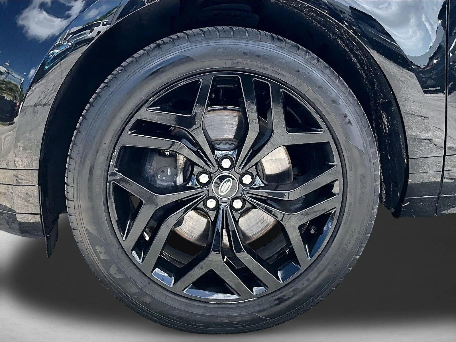 2023 Land Rover Range Rover Evoque R-Dynamic SE photo 10