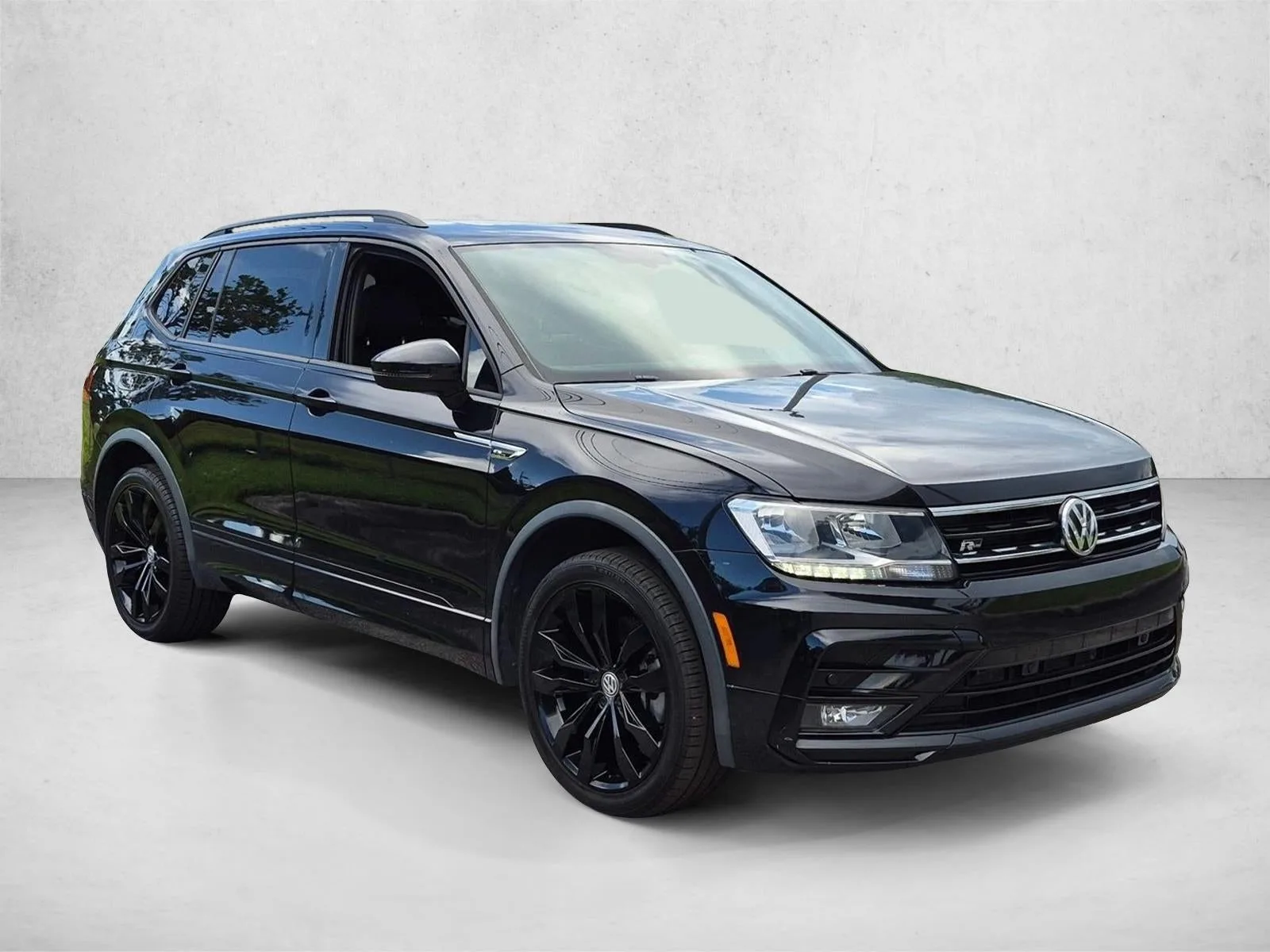 2021 Volkswagen Tiguan 2.0T SE photo 3