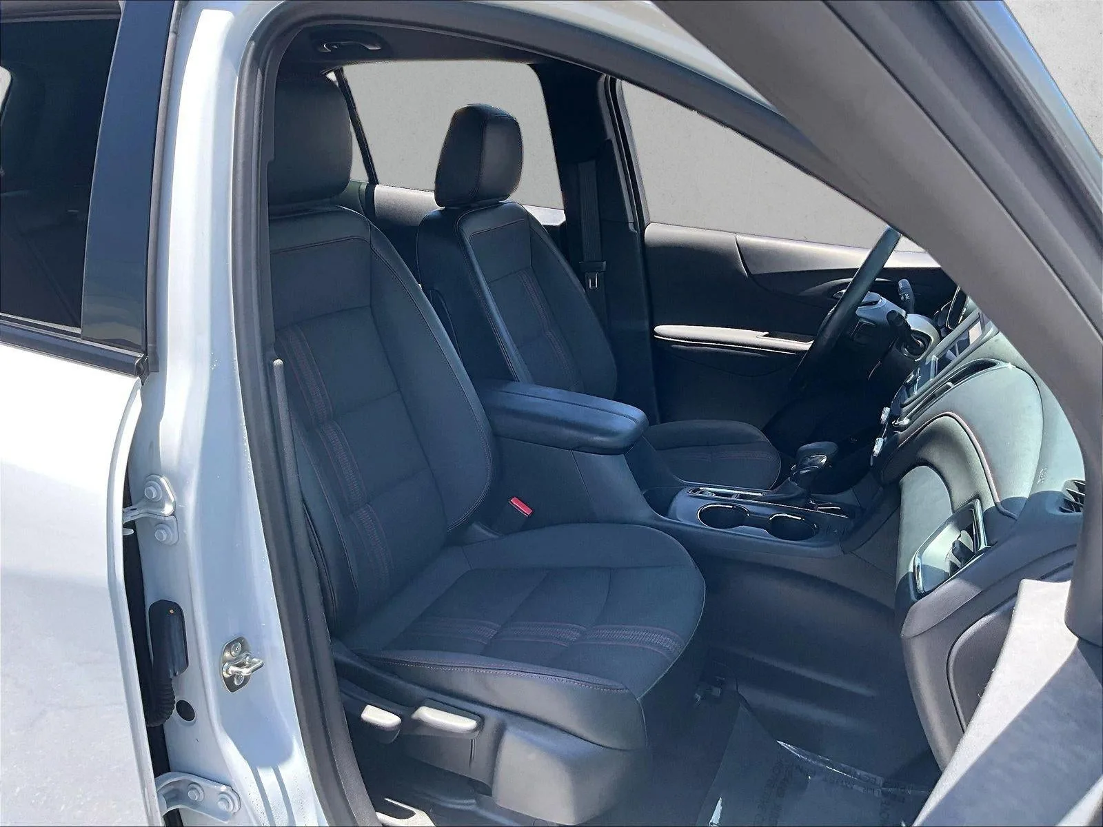 2024 Chevrolet Equinox RS photo 9