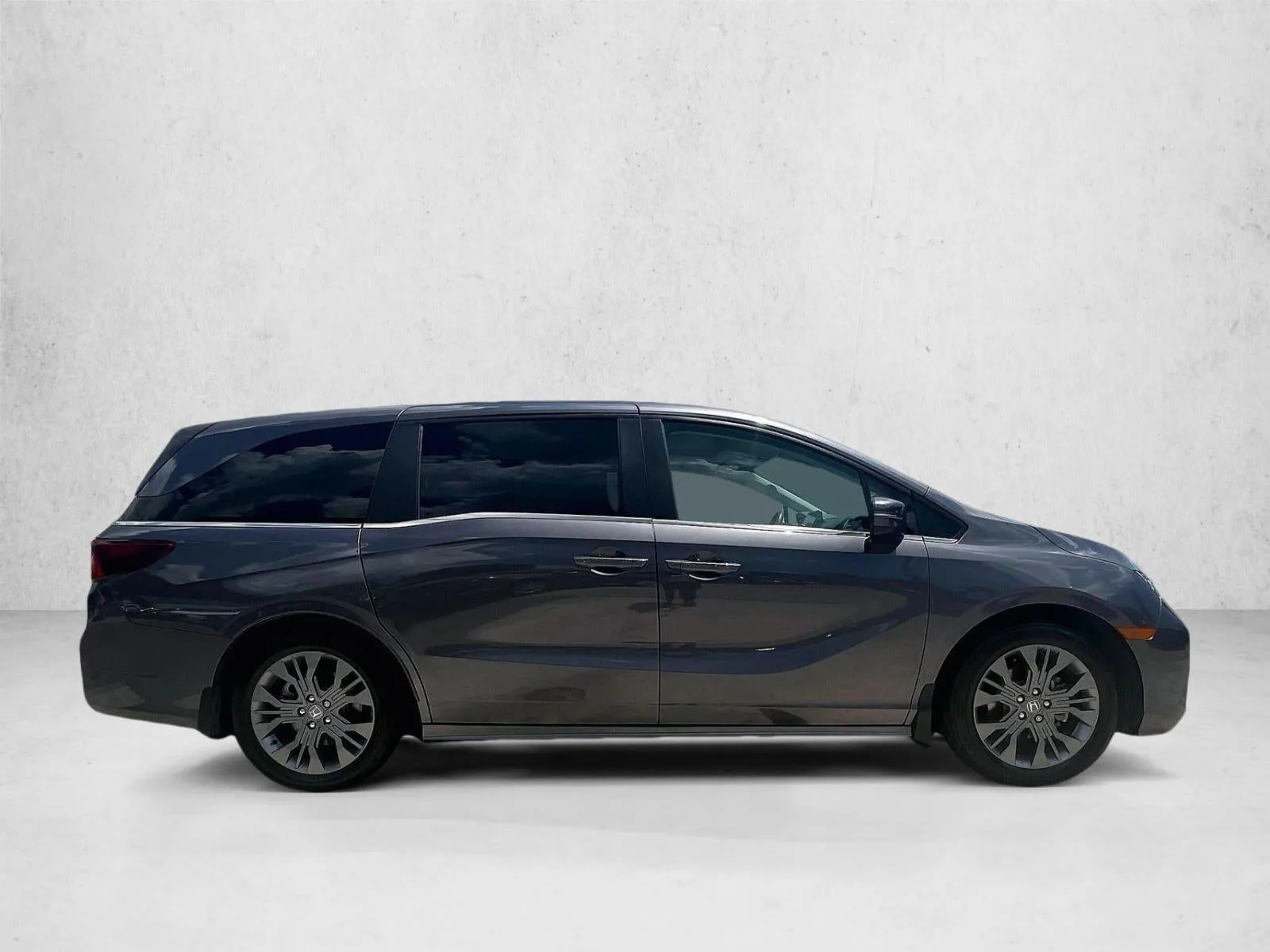 2025 Honda Odyssey Touring photo 5