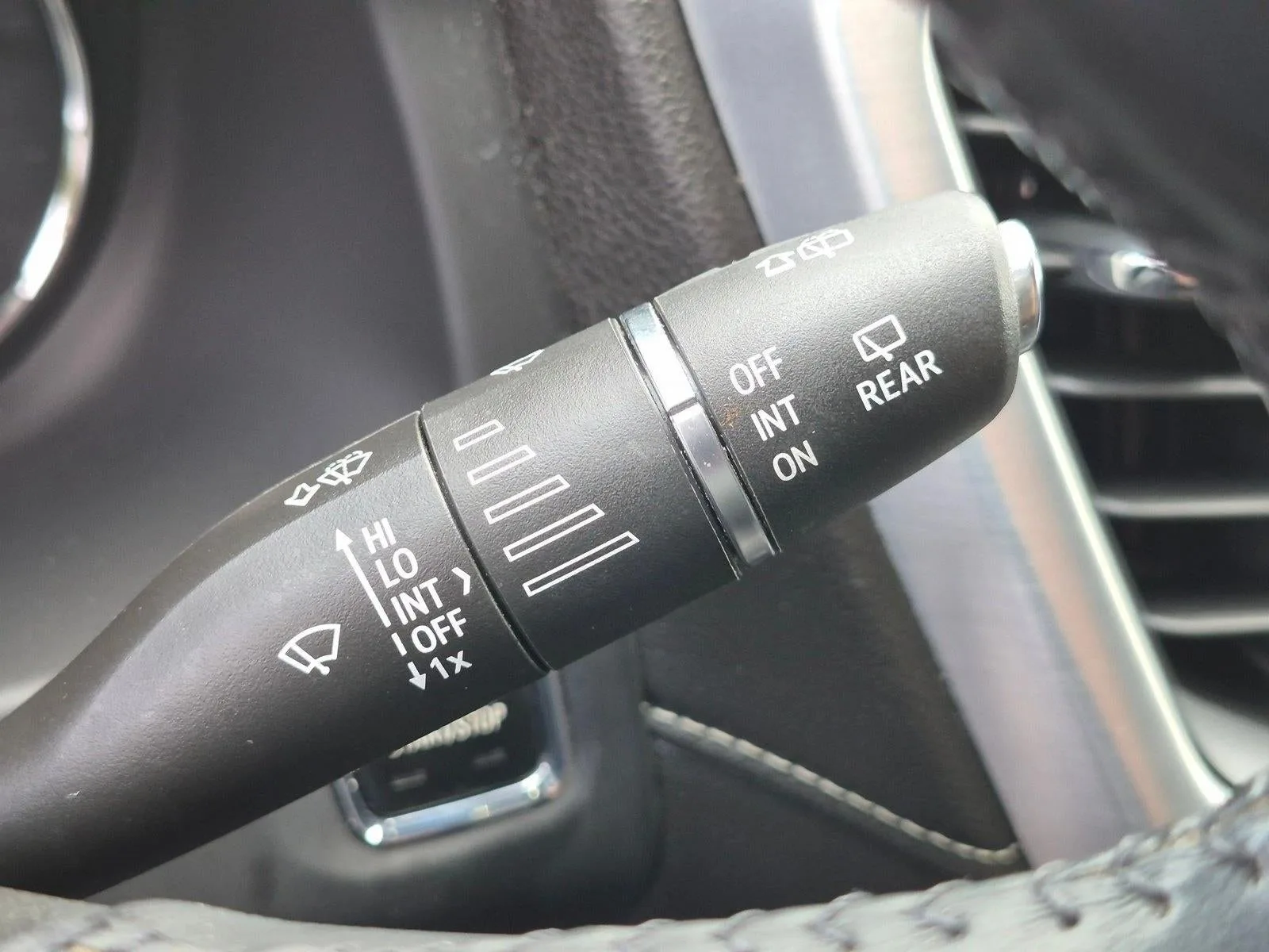 2021 GMC Acadia FWD SLT photo 7
