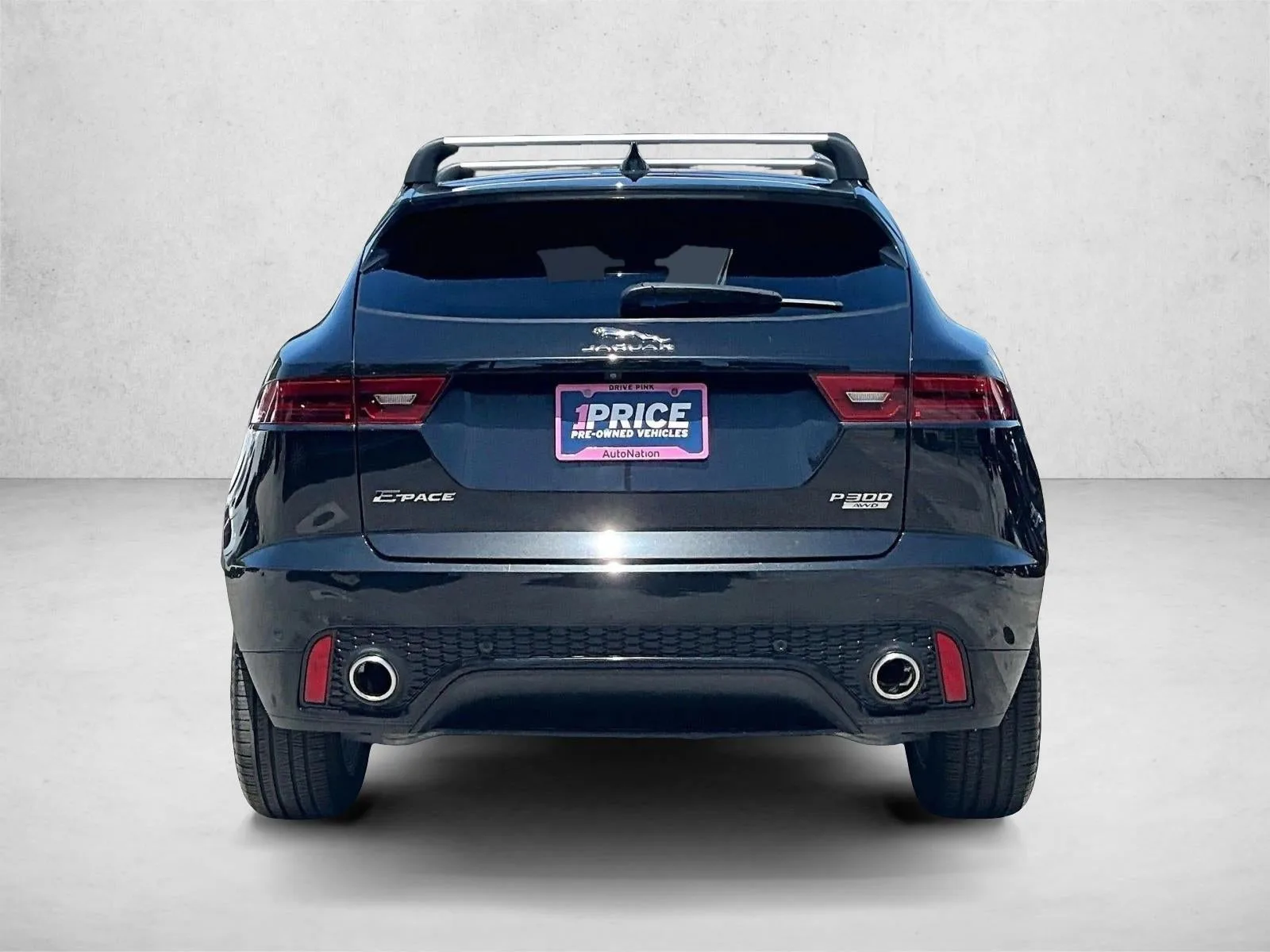 2018 Jaguar E-PACE R-Dynamic SE photo 4