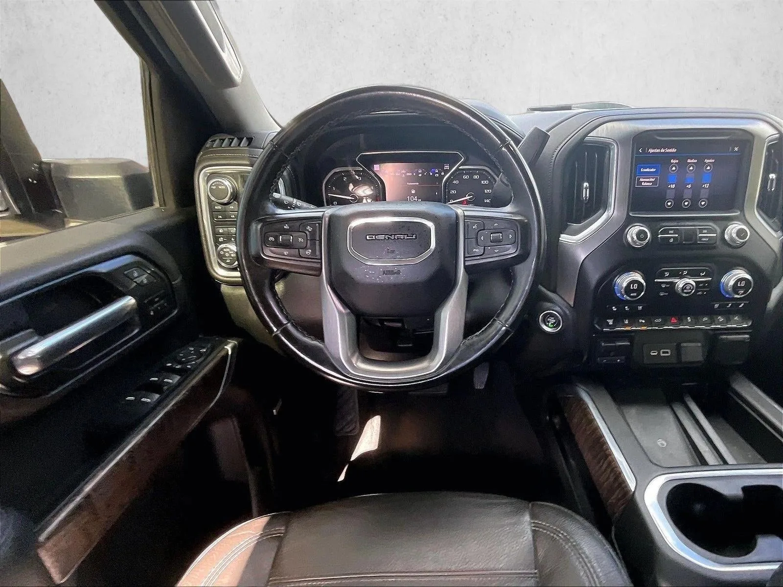 2023 GMC Sierra 2500 HD Denali photo 7