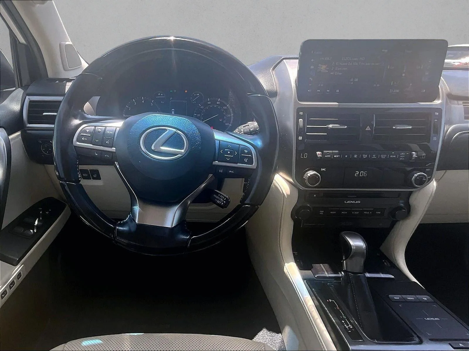 2023 Lexus GX 460 Premium photo 7