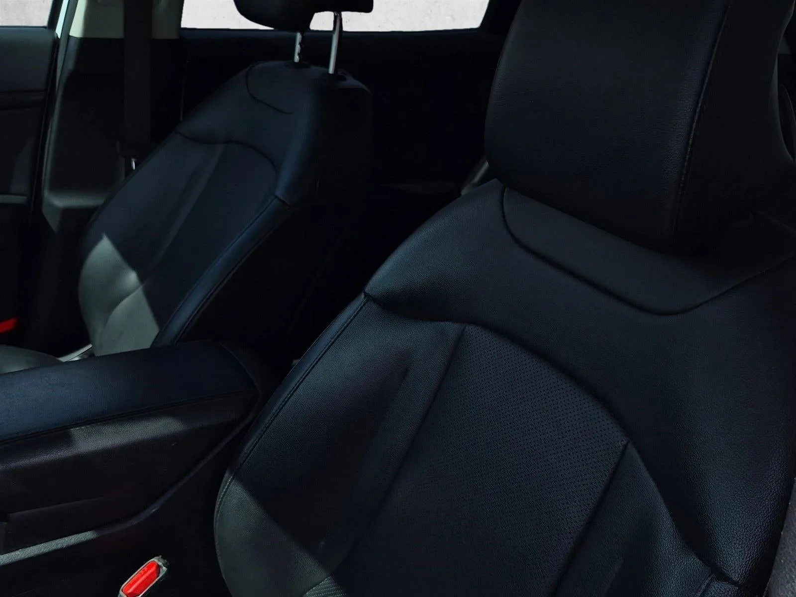 2024 Kia Sportage EX FWD photo 11