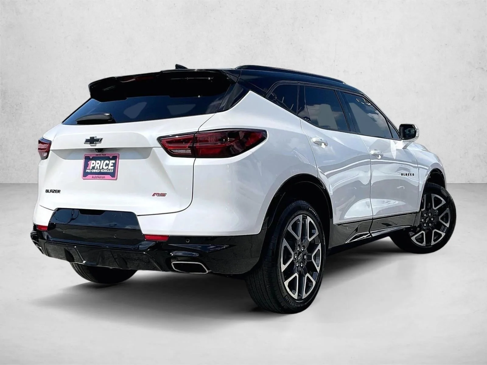 2023 Chevrolet Blazer RS photo 2