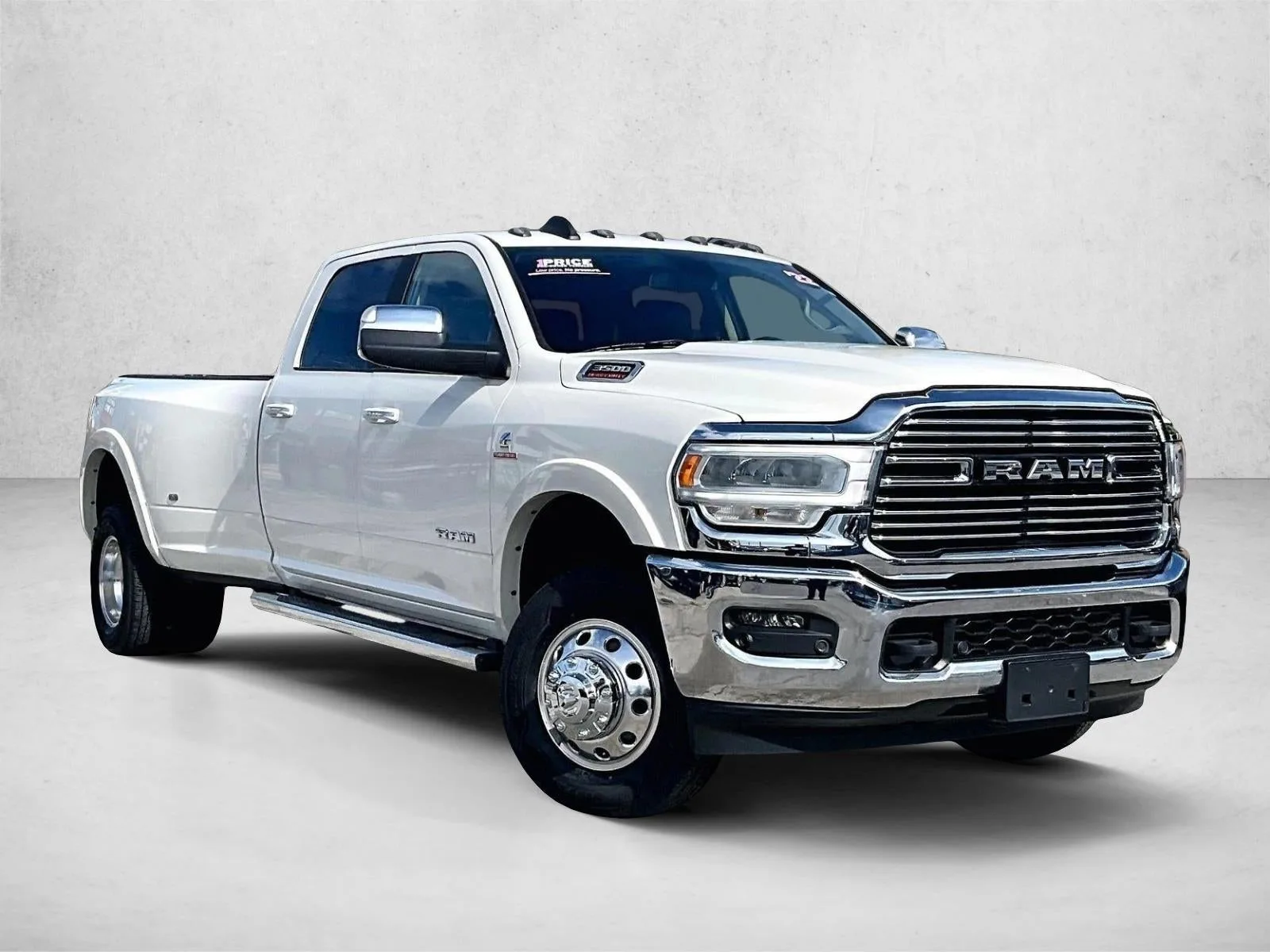 2022 RAM 3500 Laramie photo 12