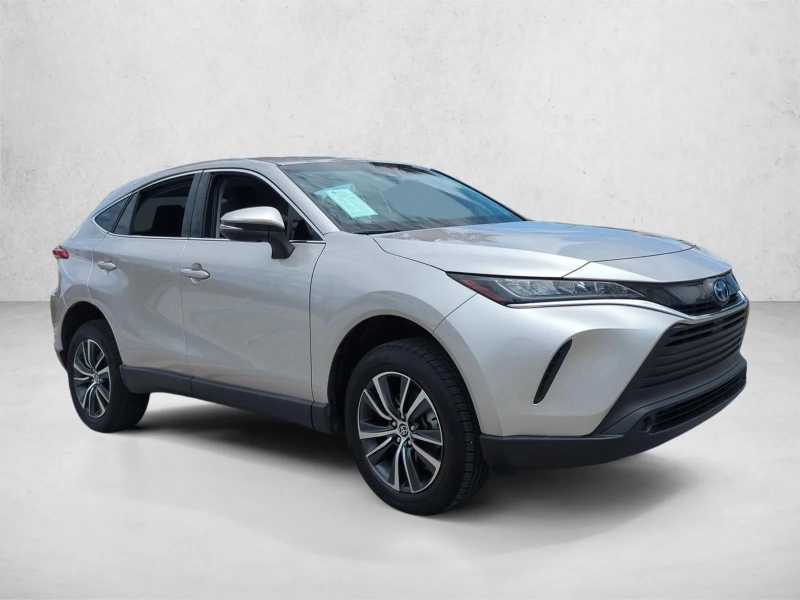 2022 Toyota Venza LE AWD (GS) photo 3