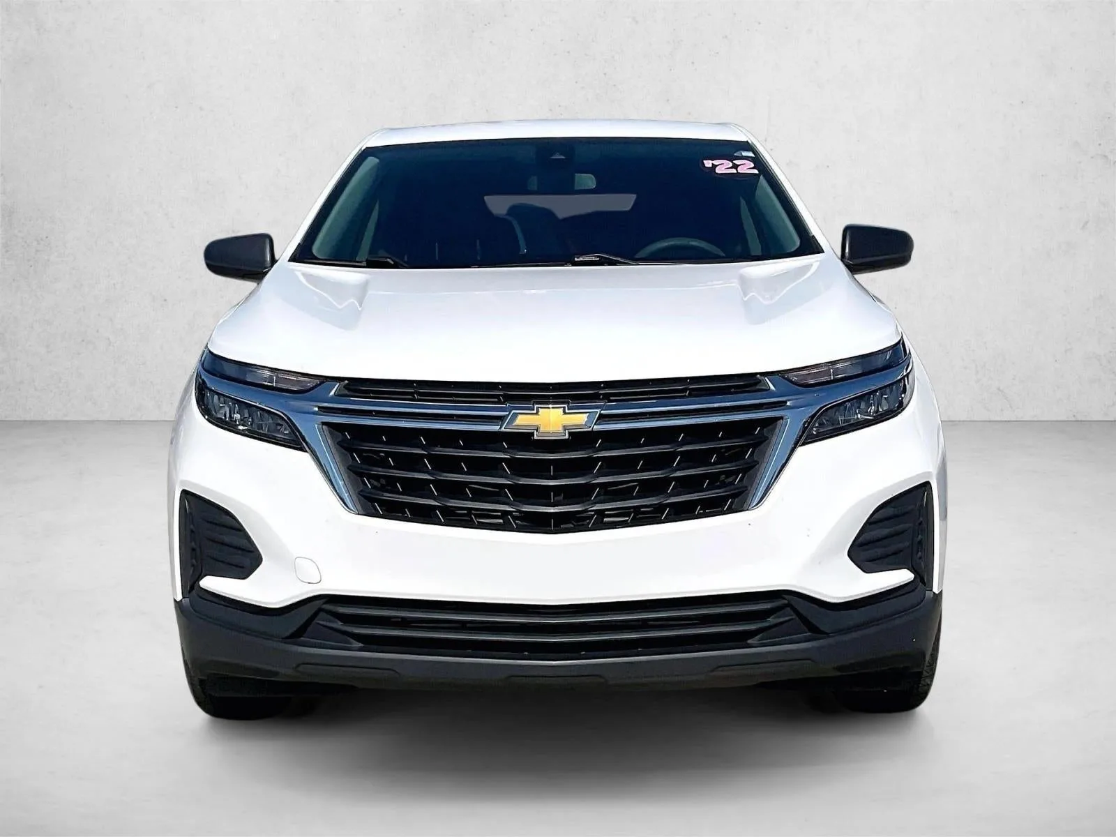 2022 Chevrolet Equinox LS photo 3