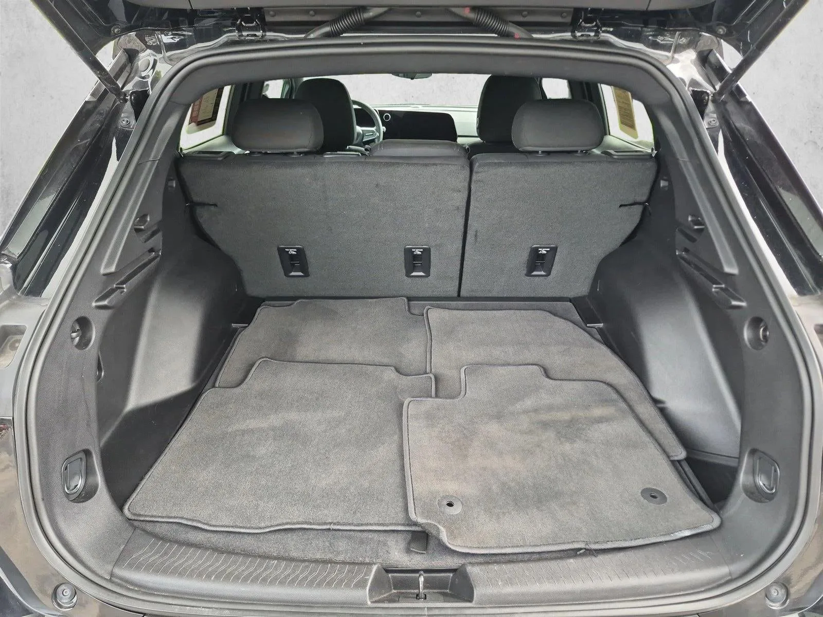 2025 Chevrolet Equinox EV LT photo 6