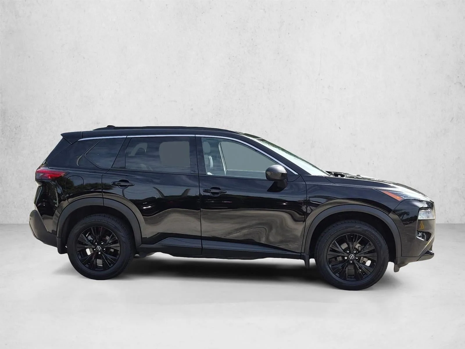 2023 Nissan Rogue AWD SV photo 4