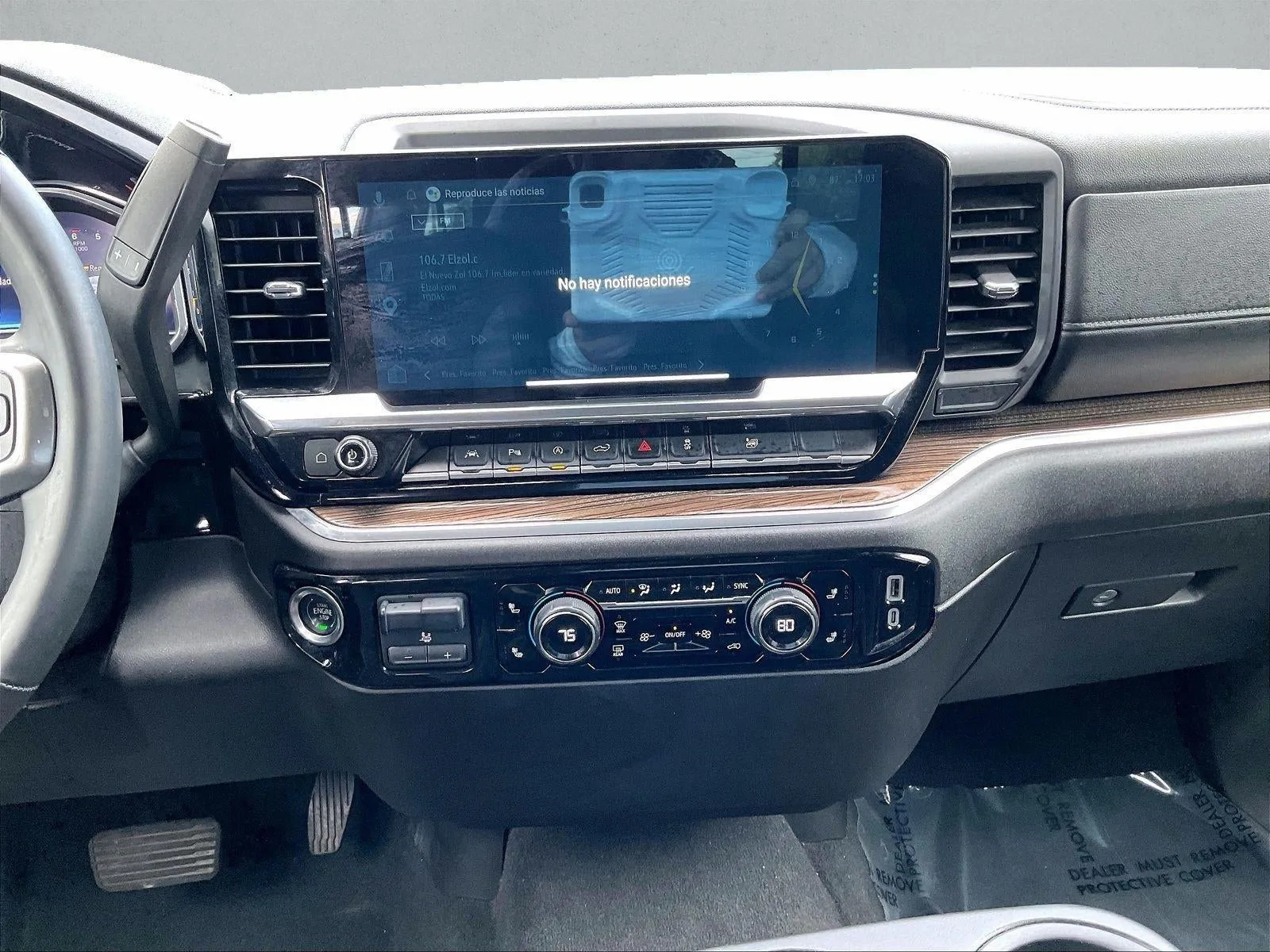 2025 Chevrolet Silverado 1500 LT photo 8