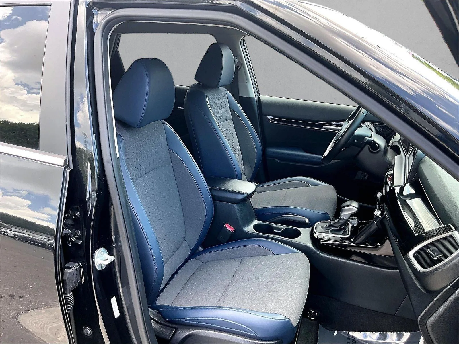 2024 Kia Seltos S photo 9