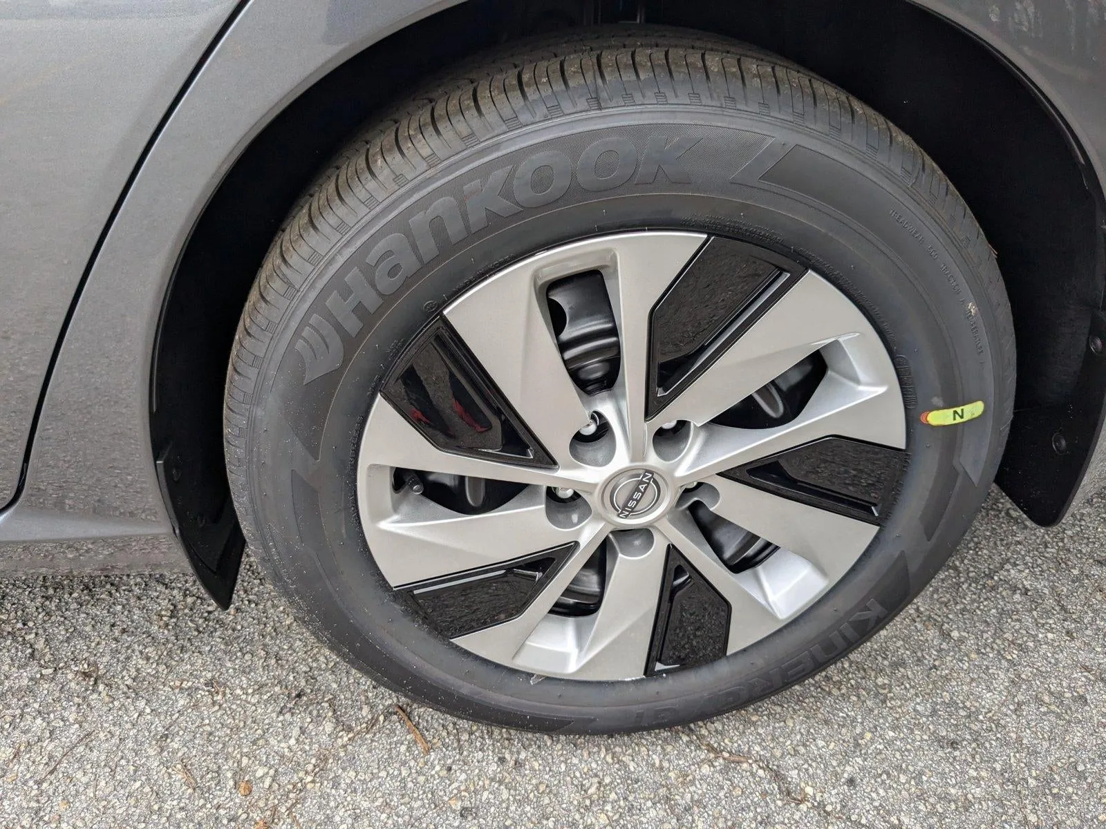 2025 Nissan Altima S FWD photo 9