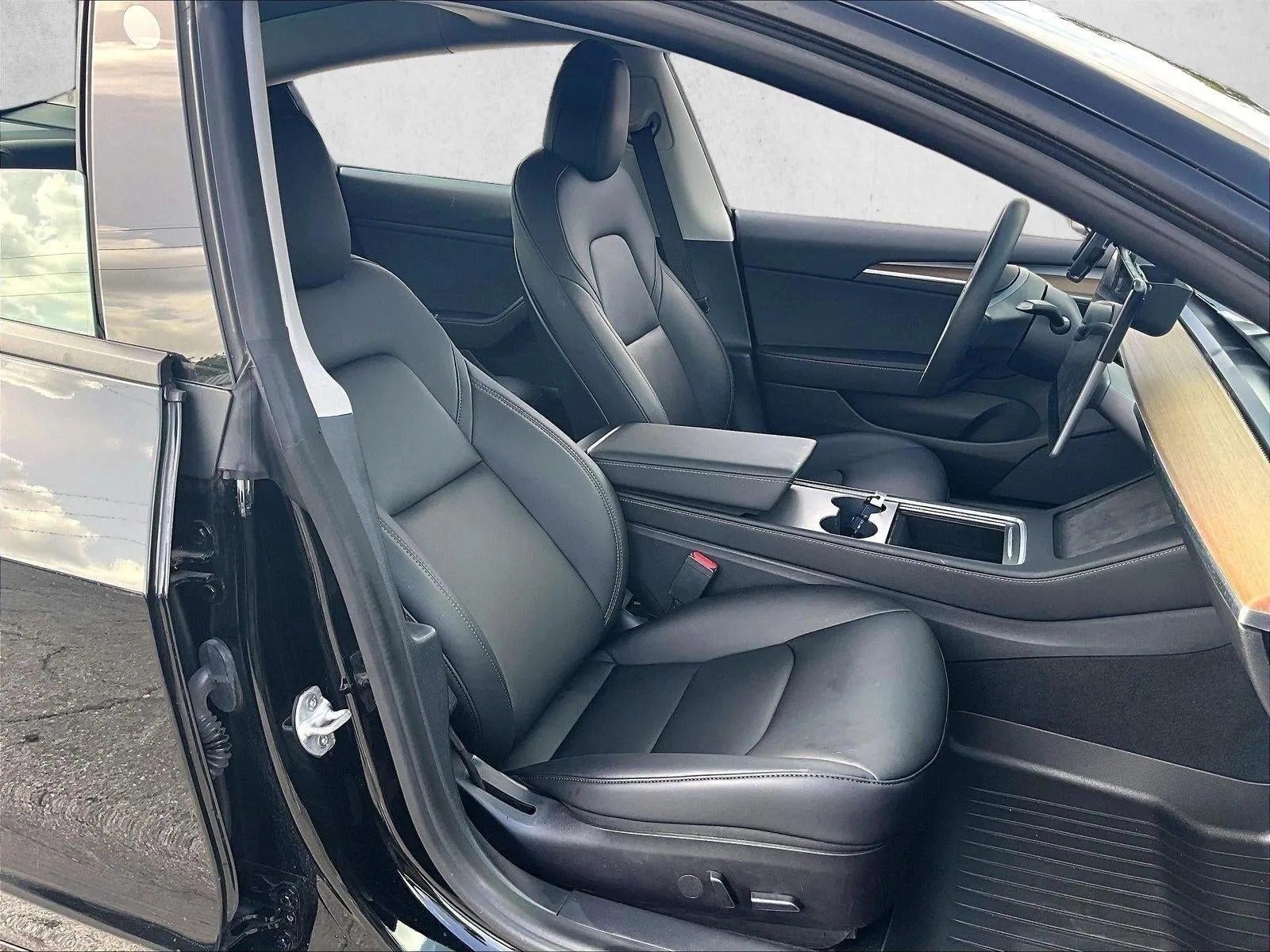 2021 Tesla Model 3 Long Range photo 9