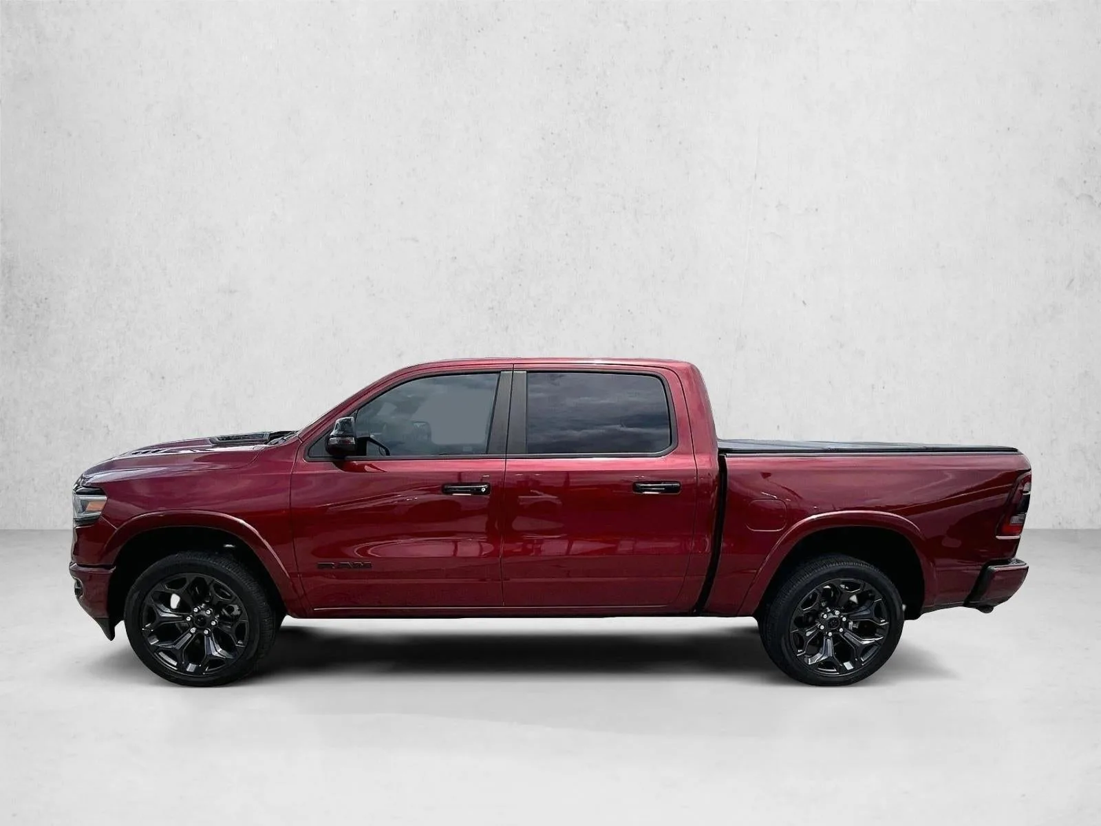 2024 RAM 1500 Limited Crew Cab 4x4 5'7" Box photo 6