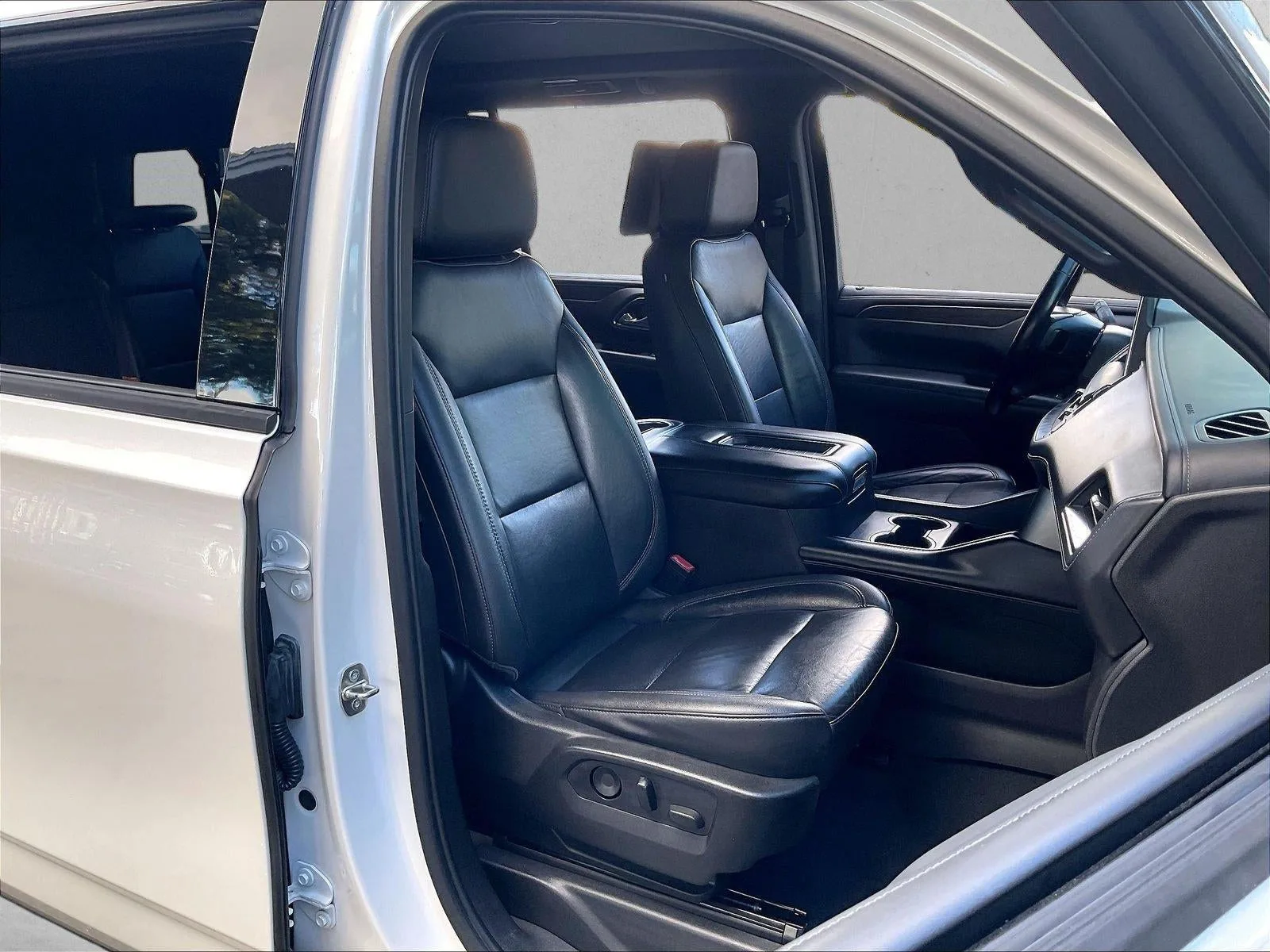 2021 Chevrolet Suburban Z71 photo 9