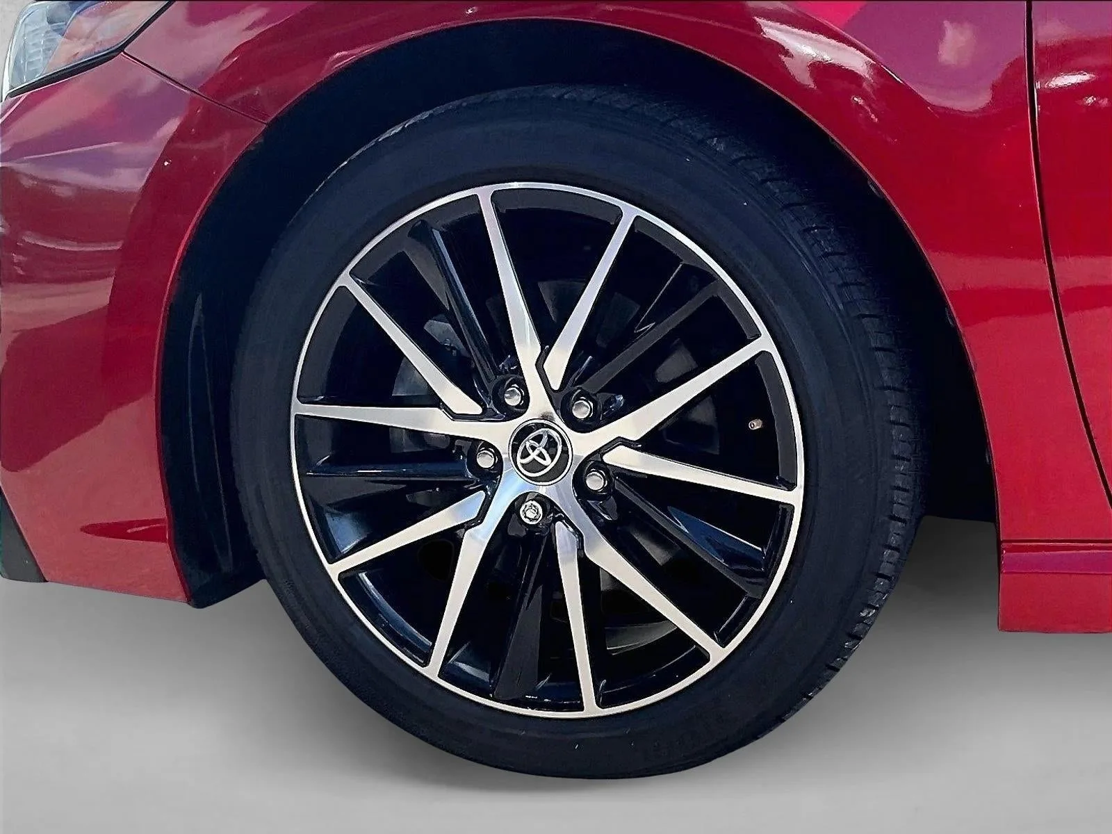 2022 Toyota Camry SE photo 8