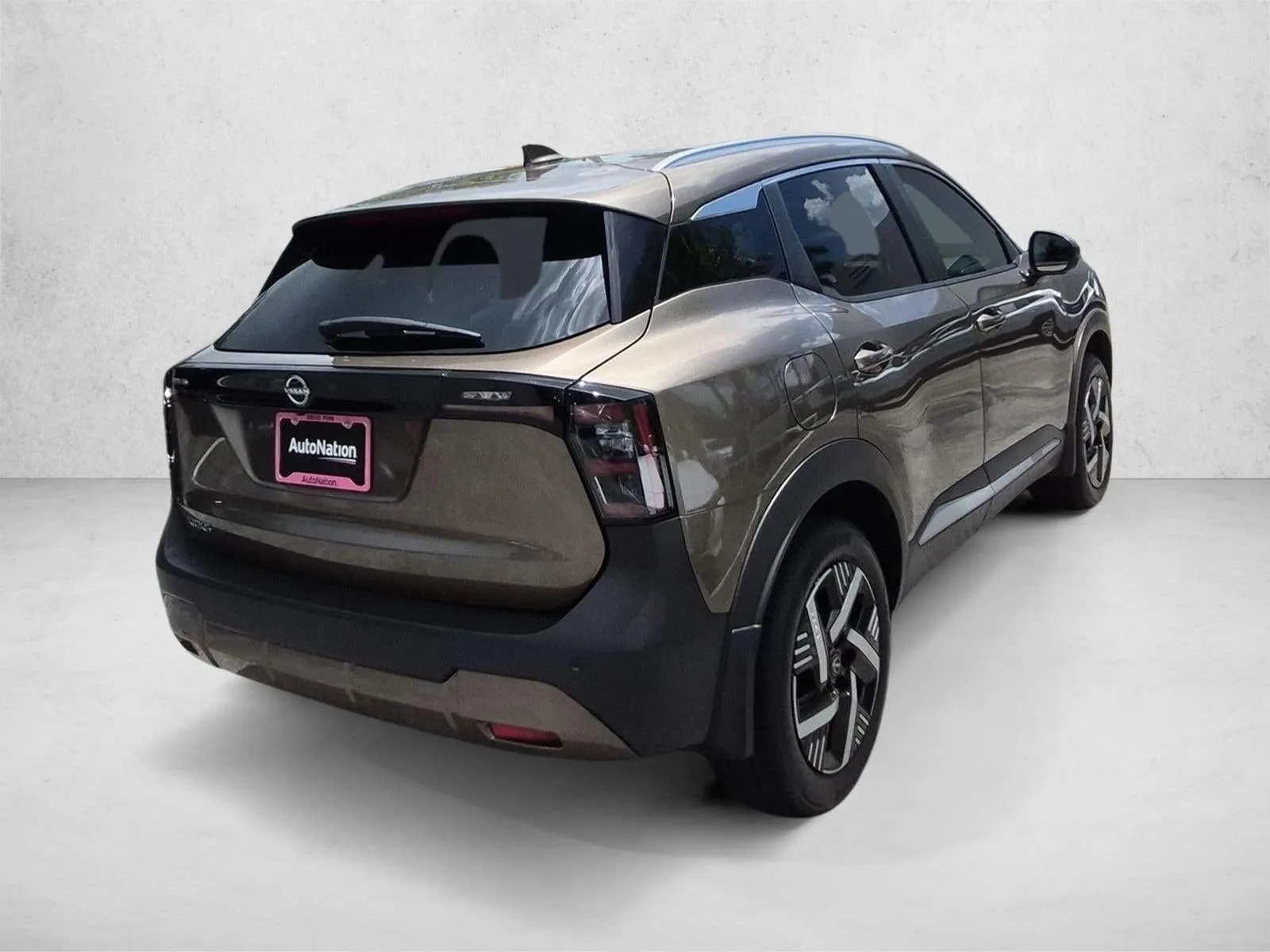 2025 Nissan Kicks SV FWD photo 5